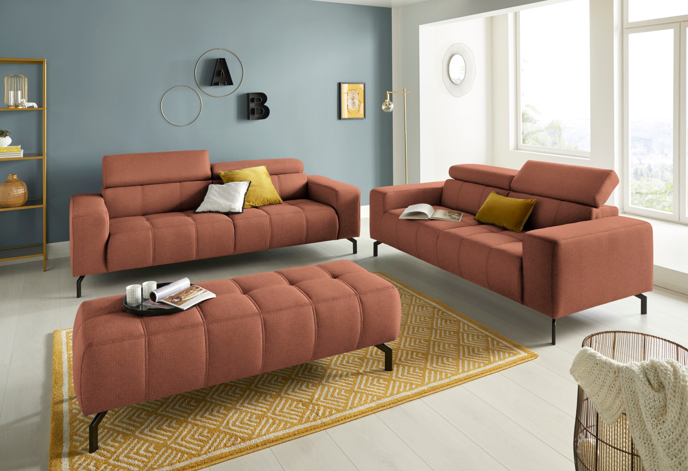 DOMO collection 2,5-Sitzer »Cunelli zeitlos und elegant, moderne Sitznähte als Designelement,«, wahlweise mit 6-fach verstellbaren Kopfteilen, fester Sitzkomfort