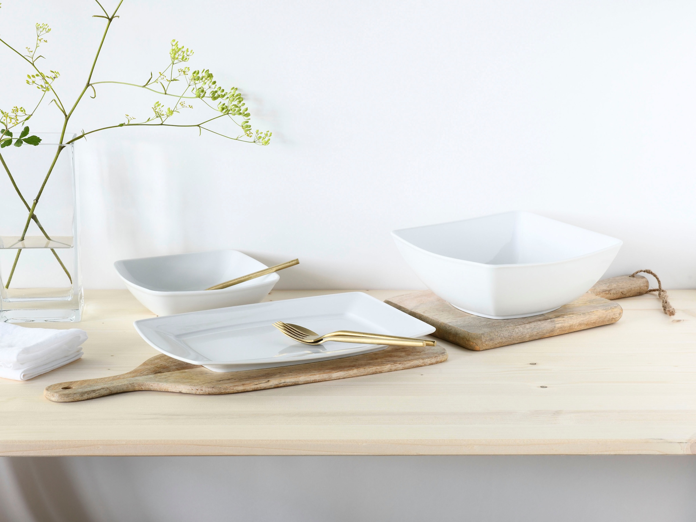 CreaTable Servier-Set »Victoria Weiss«, (Set, 3 tlg., 1 Servierplatte, 1 Mehrzweckschale, 1 Salatschale), Qualitätsporzellan, Klassisch weiß, Made in Europe