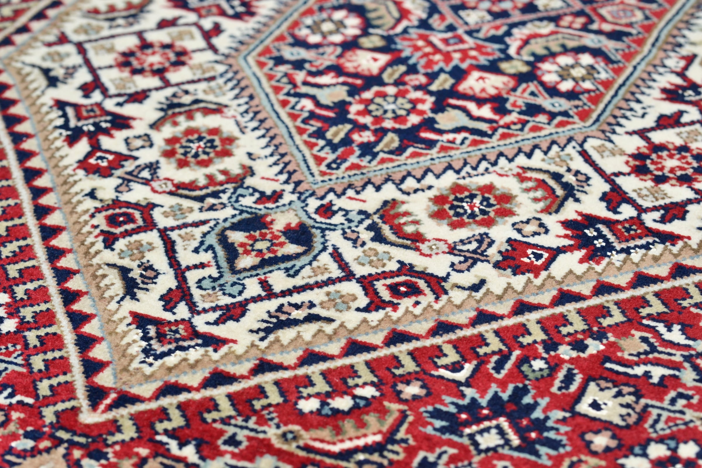 THEKO Orientteppich »Meraj Silk Touch Bidjar«, rechteckig, 12 mm Höhe, Flor aus 20% Seide, handgeknüpft, mit Fransen