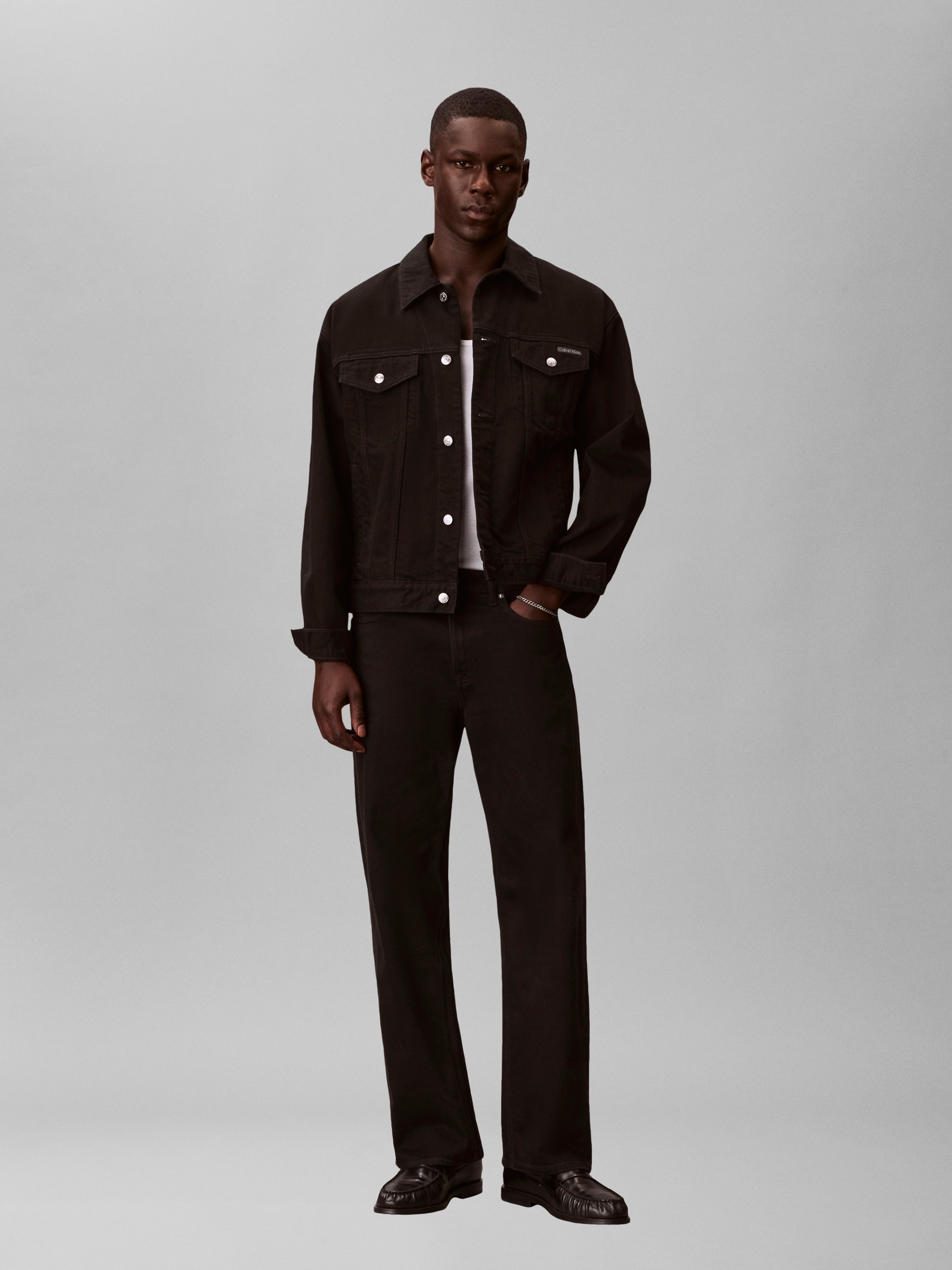 Calvin Klein Jeans Jeansjacke »90S CK CLASSIC BLACK TRUCKER« ohne Kapuze Regular fit mit normalen Hemdkragen