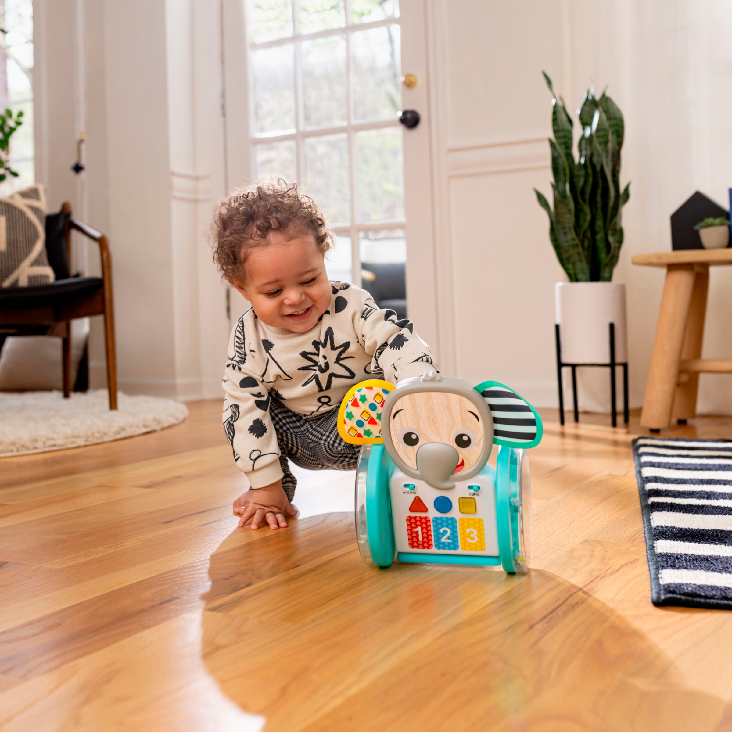 Baby Einstein Lernspielzeug »Chase & Tap Earl Interactive Crawling Toy«