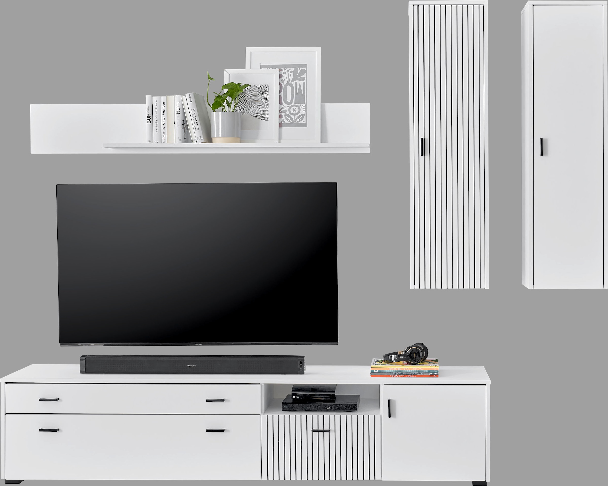 INOSIGN Wohnwand »HUDSON«, (Set, 4 St.), mit moderner Rillenoptik, Griffe aus Metall (Schwarz), Breite 243 cm