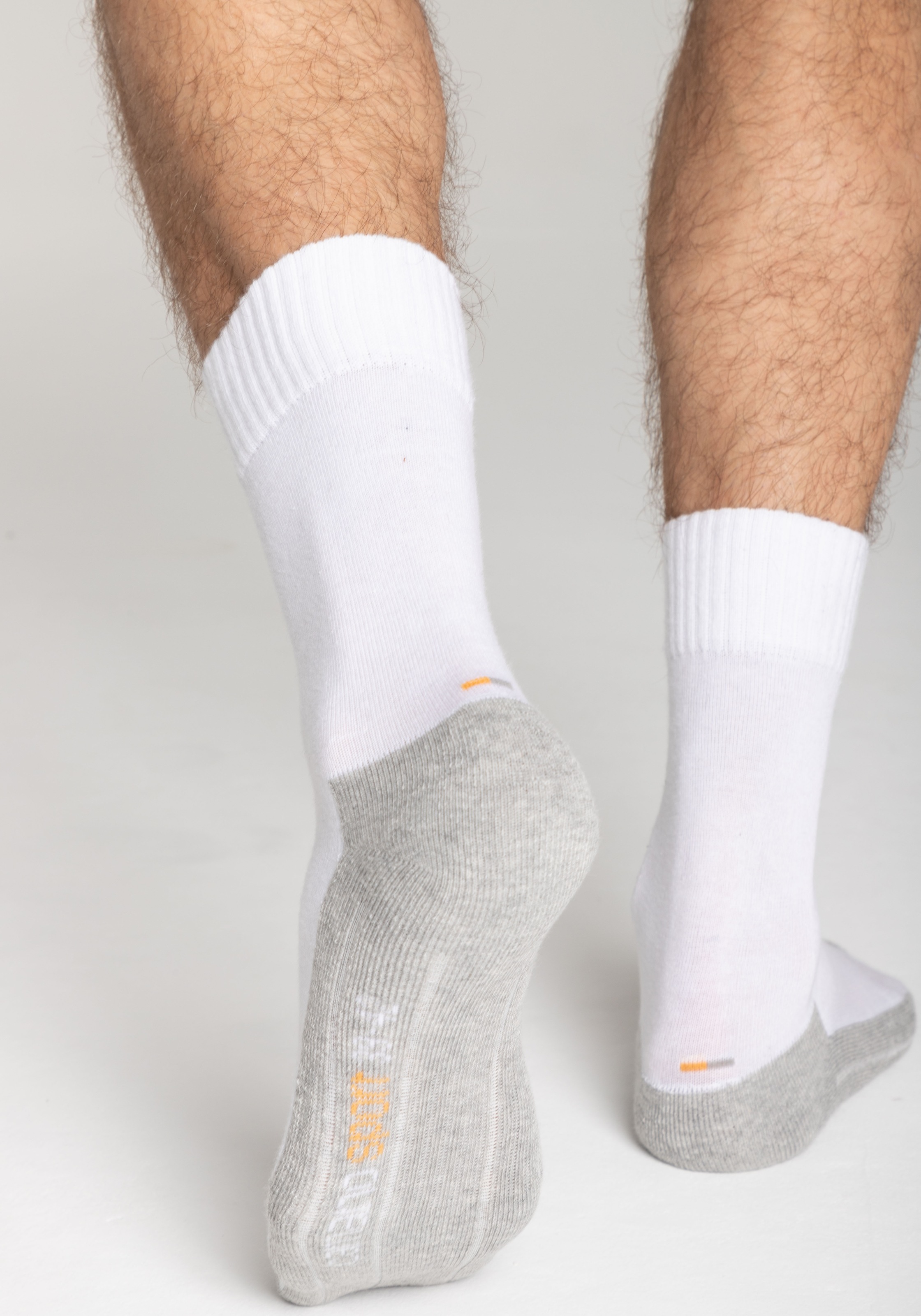 Camano Socken »function« 4 Paar, 4 Paar tlg. mit feuchtigkeitsregulierendem Material