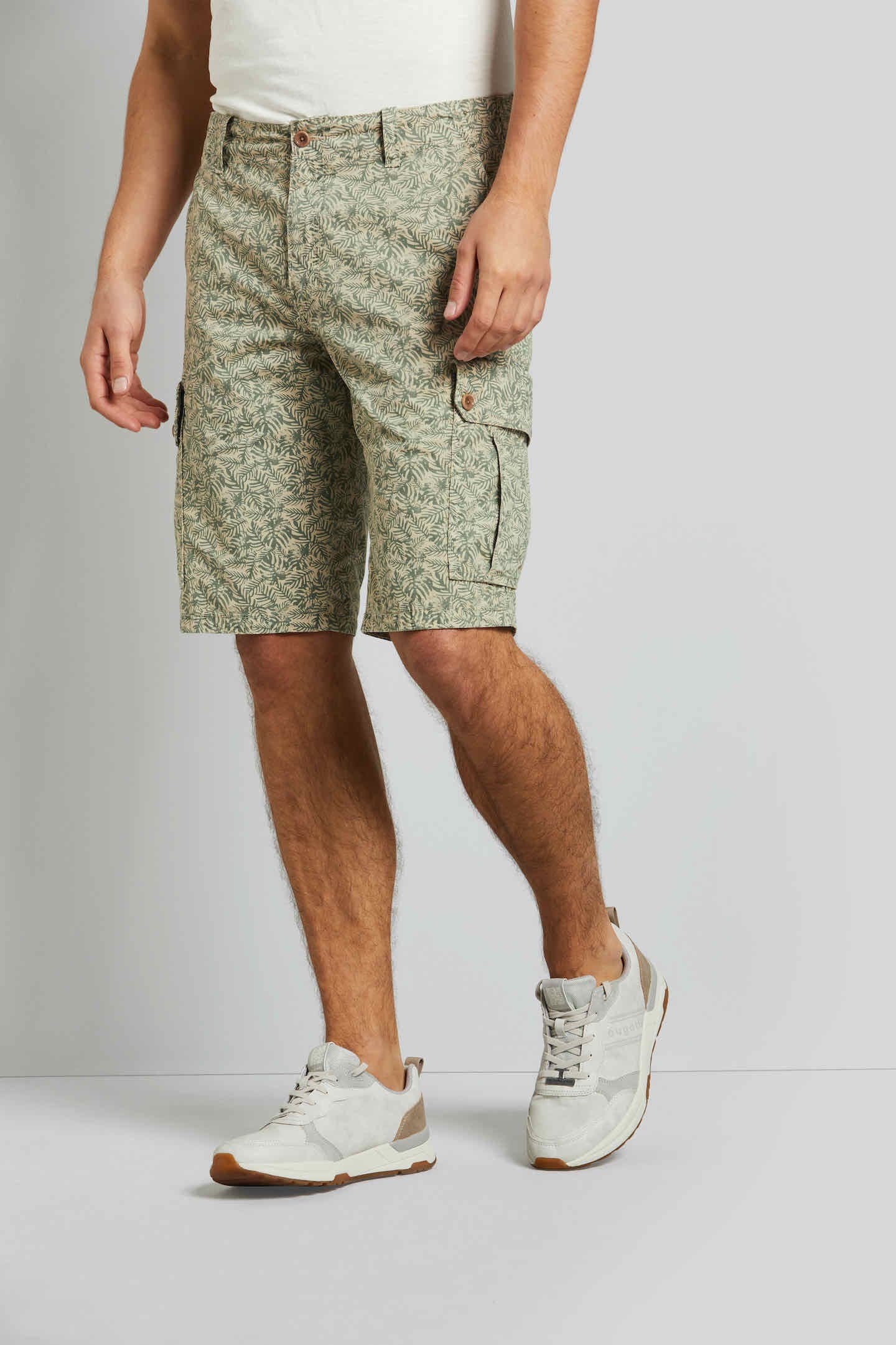 Bild von bugatti Bermudas, mit verschiedenen Taschenlösungen