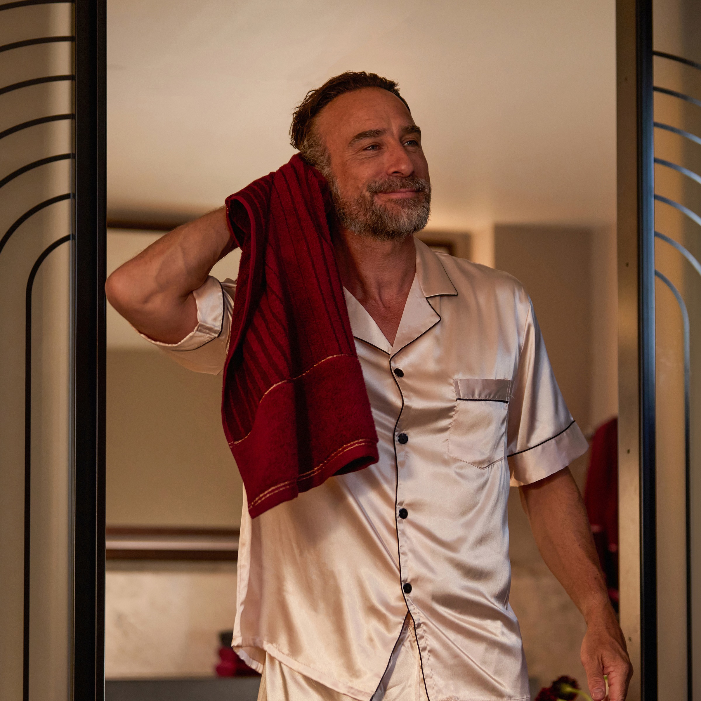 Möve Handtuch »Vibrant Opulence Ombre« aus Baumwolle und Lyocell gefertigt