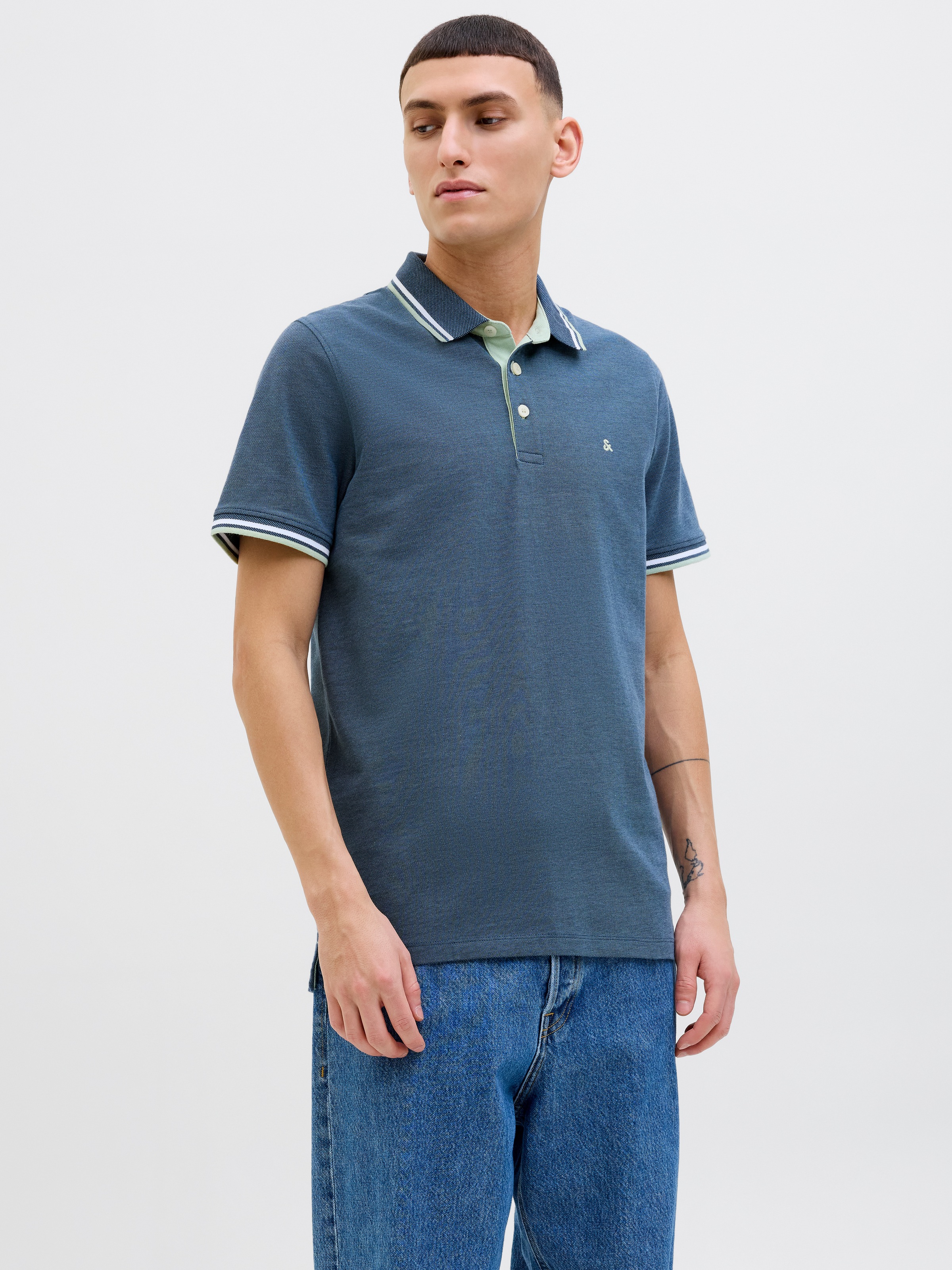 Jack & Jones Poloshirt »JJEPAULOS POLO SS NOOS« mit Logo Stickerei
