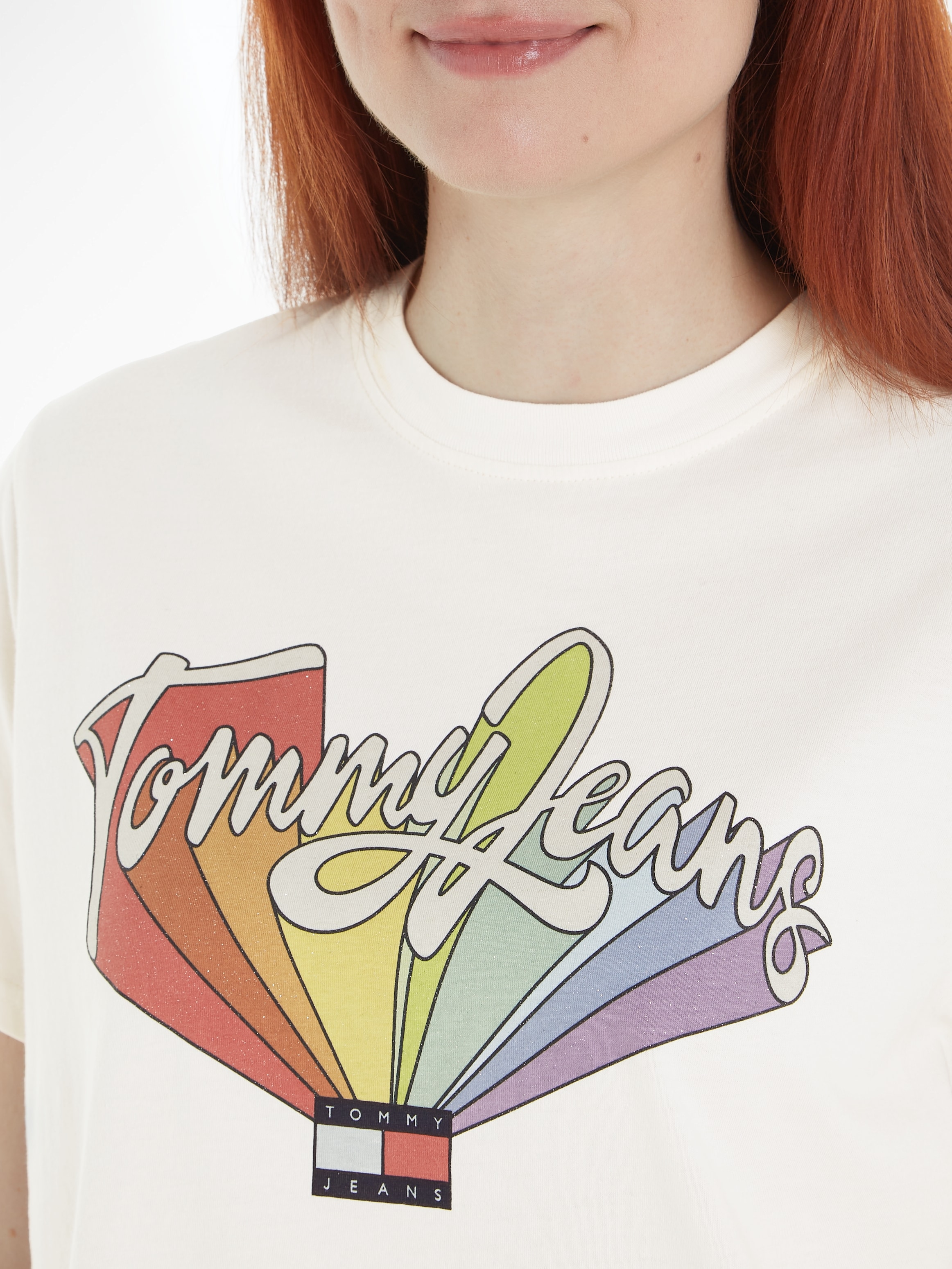 Tommy Jeans T-Shirt »TJW BXY RAINBOW FLAG TEE«, mit Frontprint