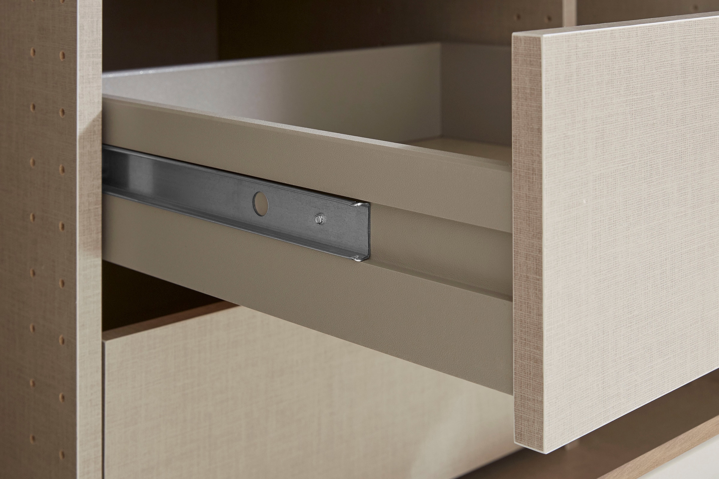rauch Drehtürenschrank »Kleiderschrank Schrank Garderobe TOPSELLER OTELI inkl. Inneneinteilung«, mit 3 Innenschubladen extra Böden optional mit Spiegel MADE IN GERMANY
