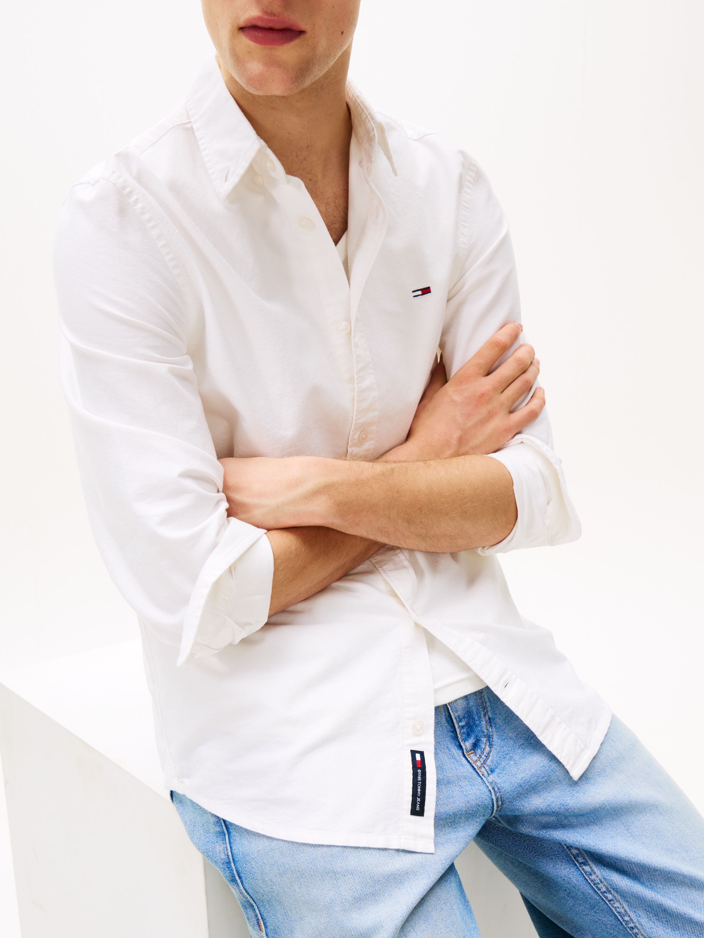 Tommy Jeans Langarmhemd »TJM REG OXFORD SHIRT EXT«, Mit Rundhalsausschnitt
