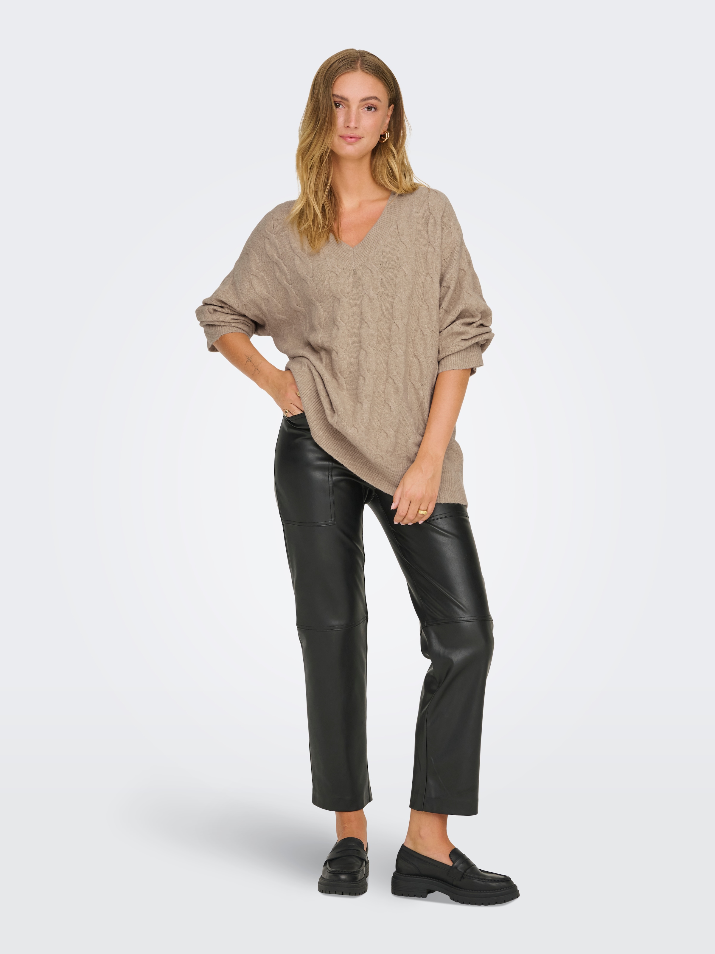 ONLY V-Ausschnitt-Pullover »ONLJEANETT LIFE L/S CABLE V-NECK CC KNT«, mit Zopfmuster