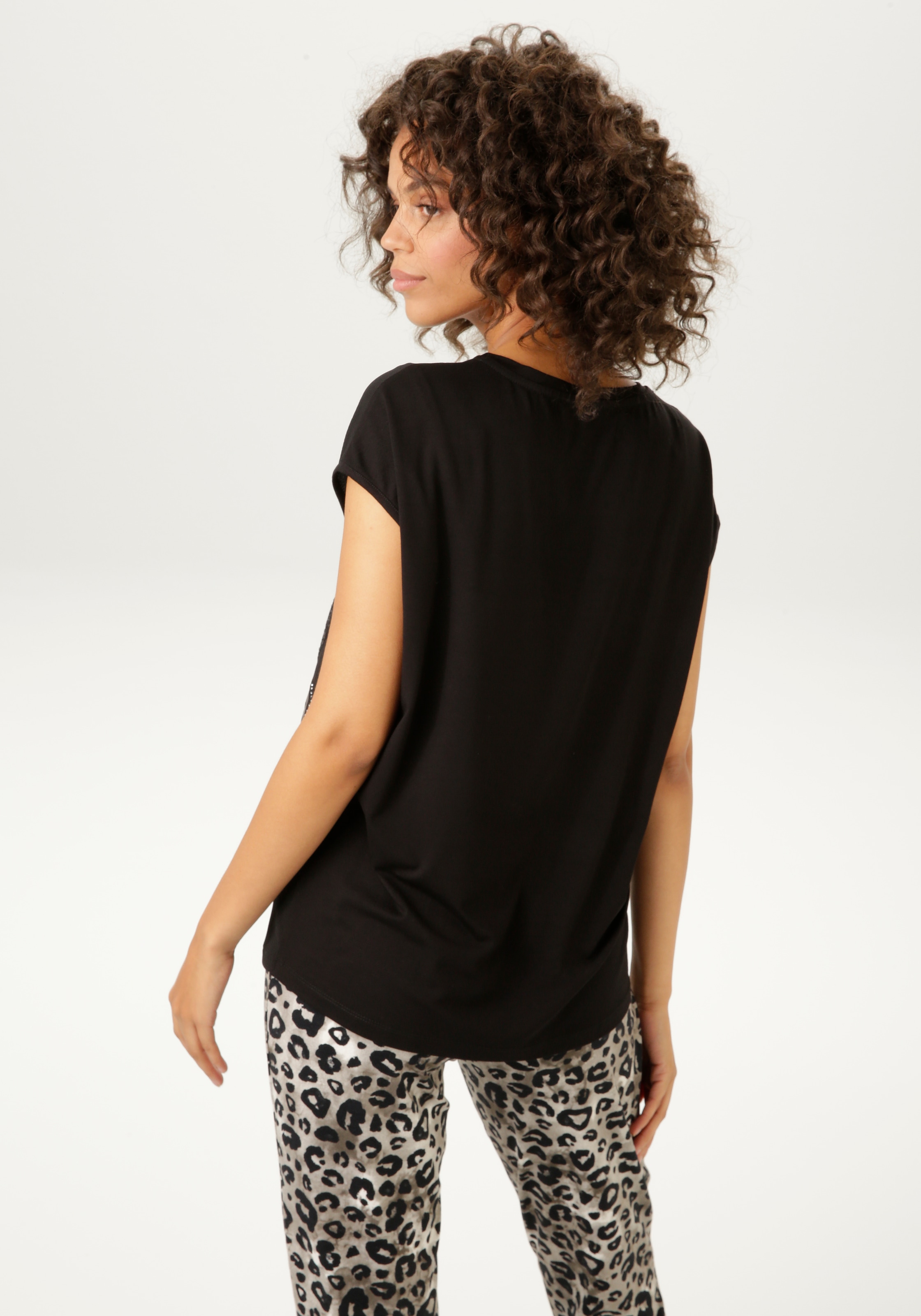 Aniston CASUAL Shirtbluse, mit Pailletten und Glitzersteinchen verziert