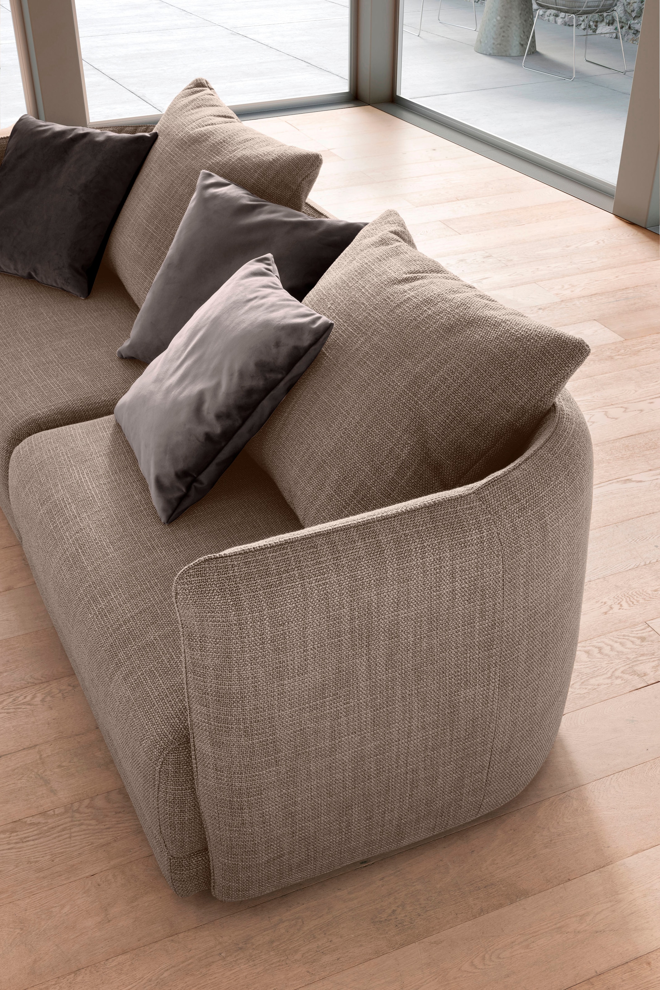 designwerk Big-Sofa »New York, Design trifft hohen Sitzkomfort,«, Breite 253 cm, mit schmaler Arm- und Rückenlehne