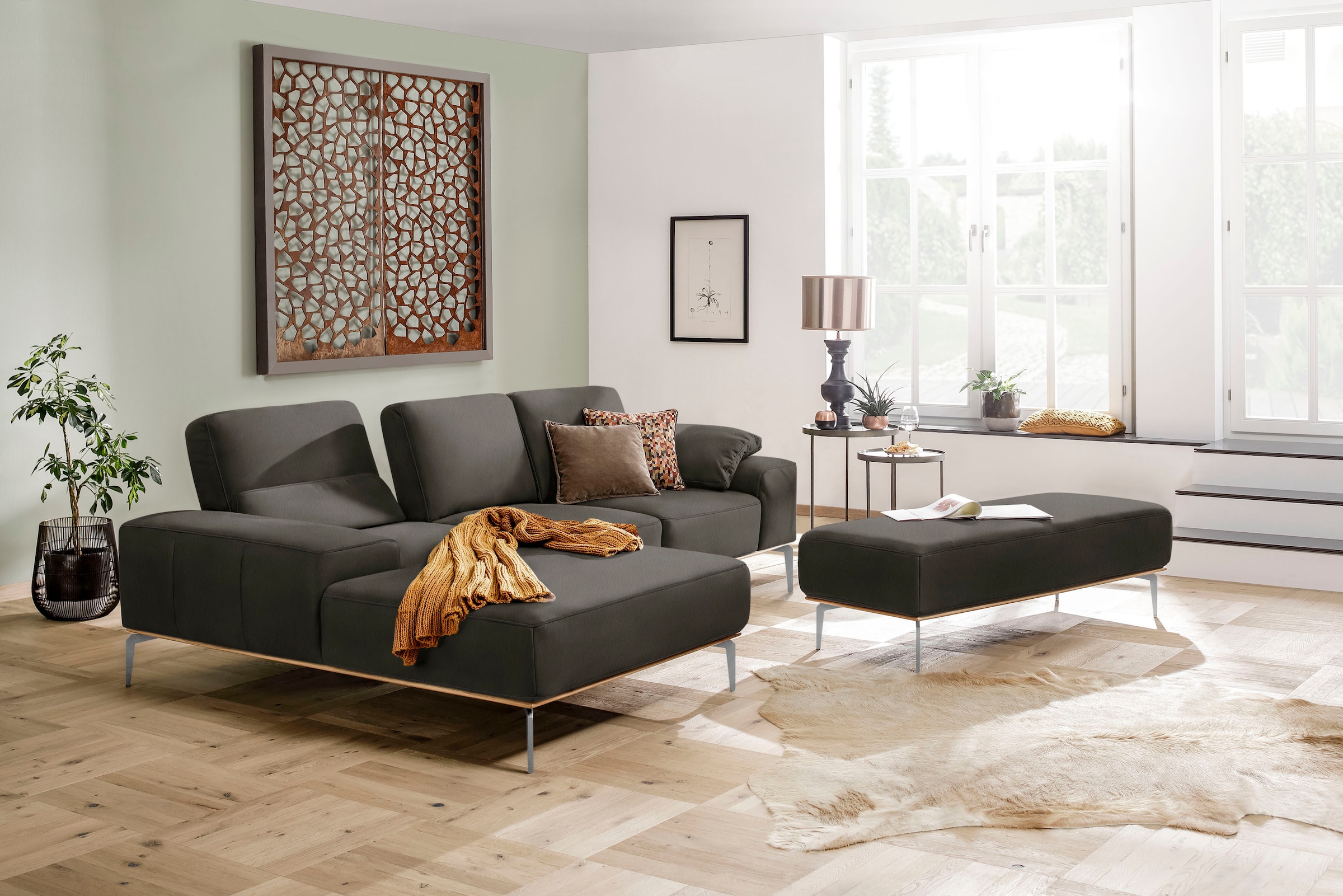 W.SCHILLIG Ecksofa »run, Designsofa mit tollem Sitzkomfort, L-Form«, mit elegantem Holzsockel, Füße in Chrom glänzend, Breite 279 cm