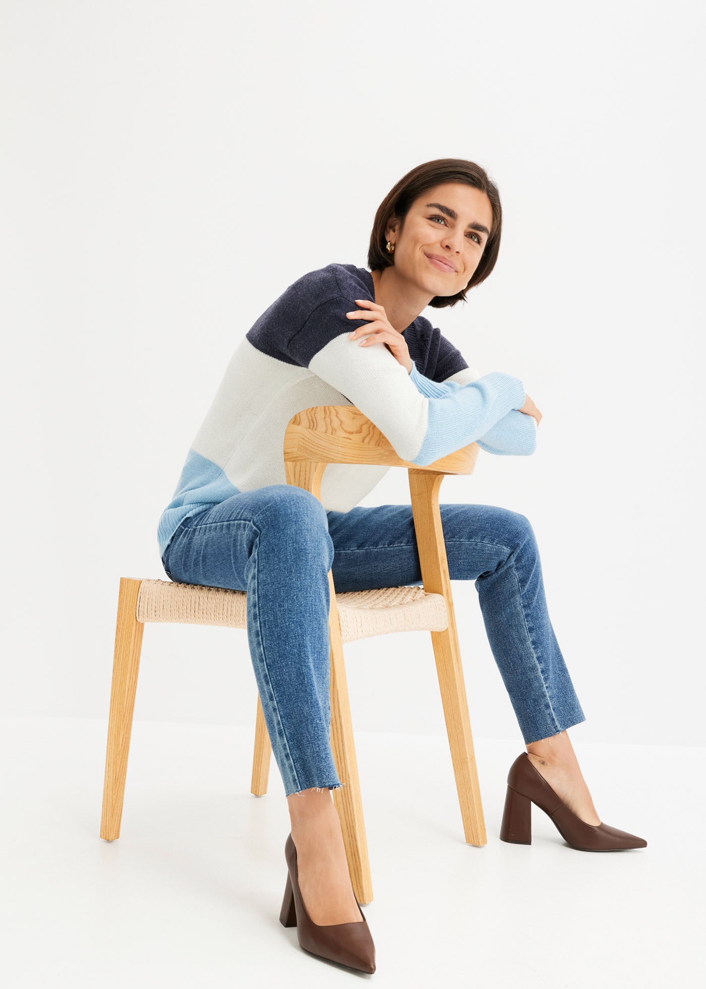 bonprix Strickpullover »Pullover« aus Polyacryl, mit V-Ausschnitt, bequeme Passform