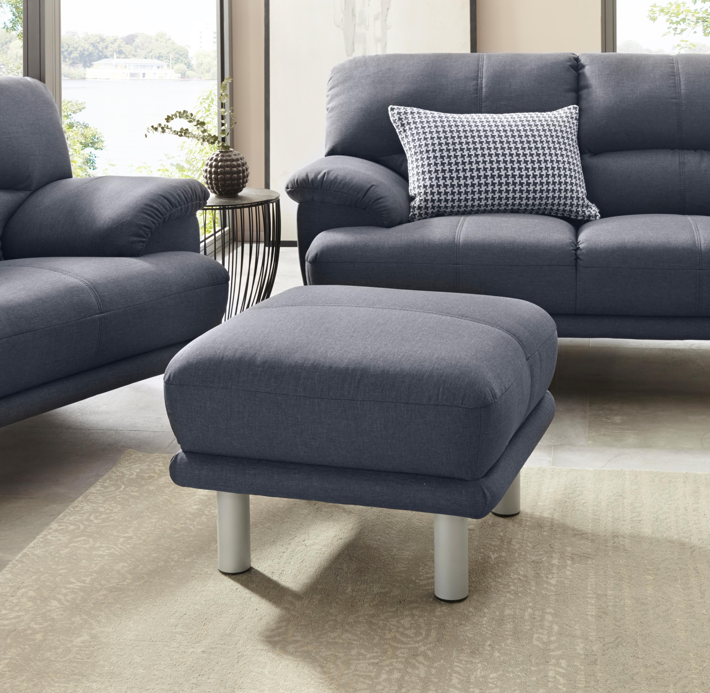TRENDMANUFAKTUR Hocker »Cecilia II, modern und elegant, B/T 66/66cm« günstig online kaufen