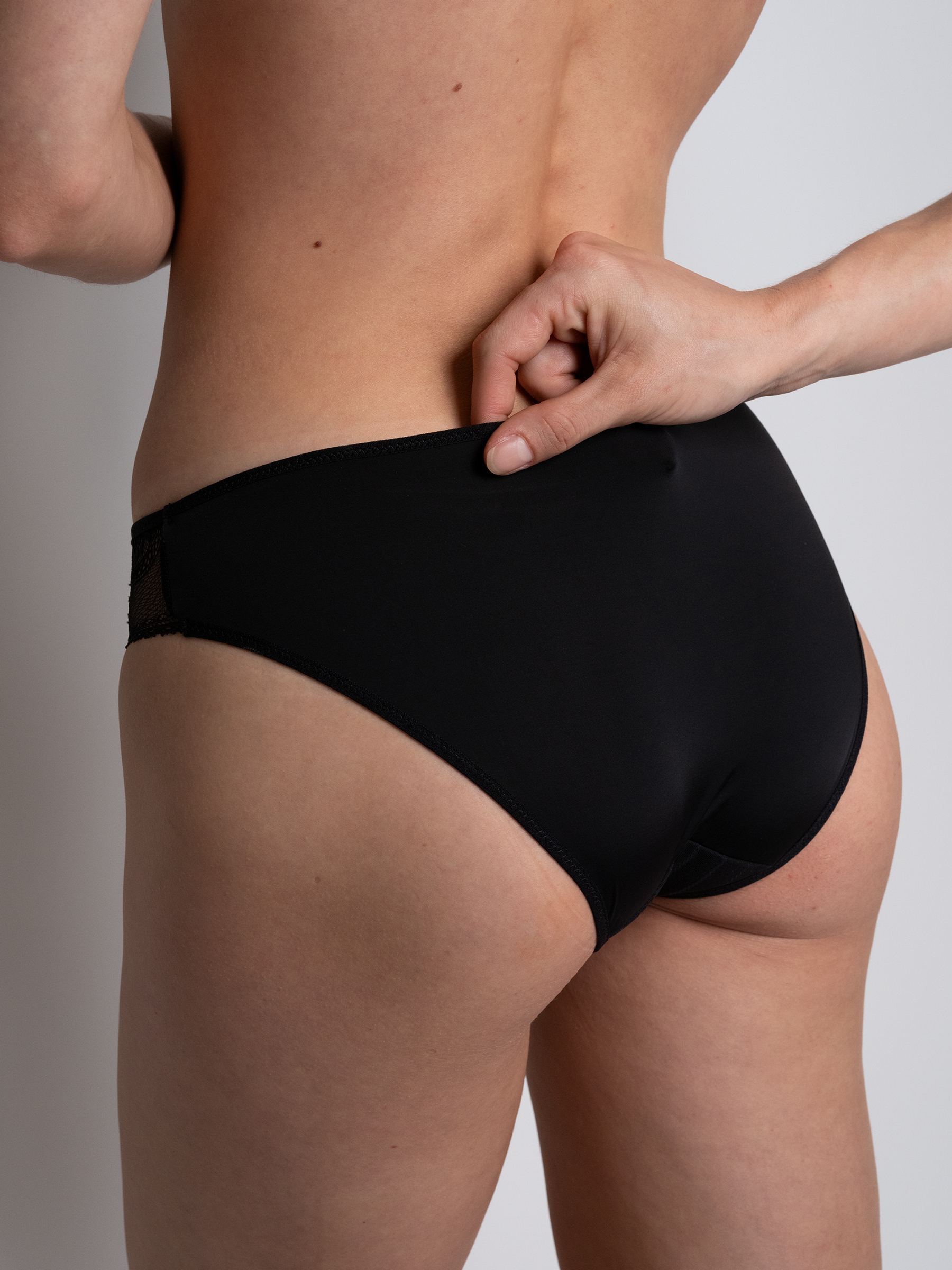 PASSIONATA Slip »MADDIE«, florale Spitze, Microfaser, elastischer Bund