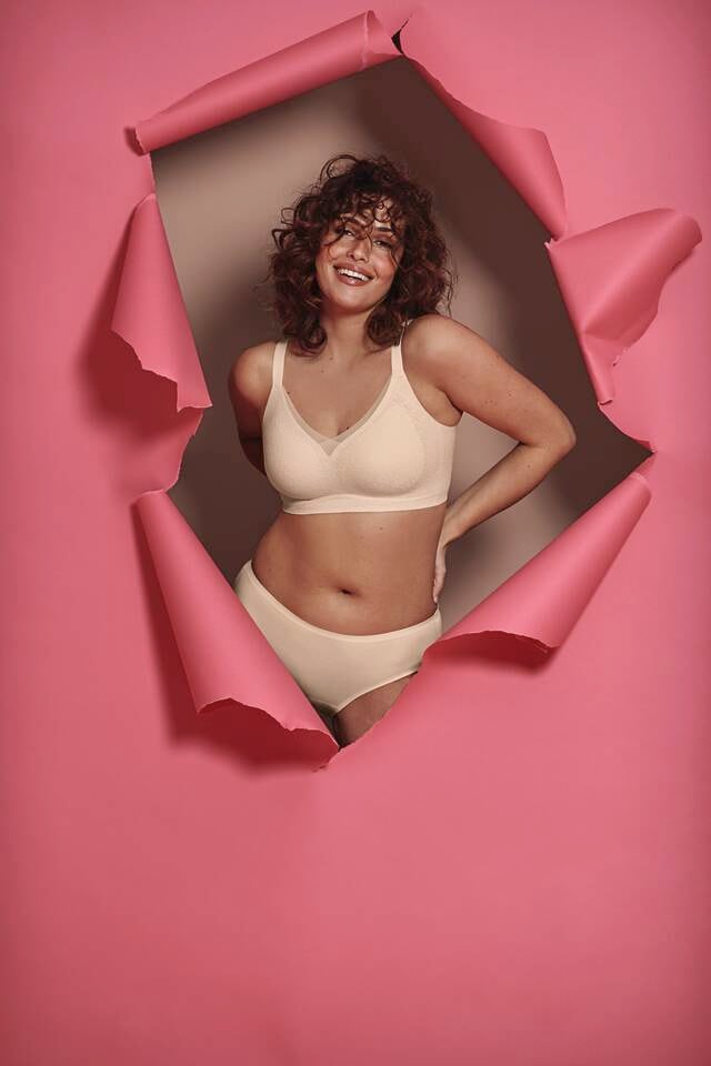 Anita since 1886 Bralette Verstellbare Träger, sportlich leichter Mesh Abschluss im Dekolleté.