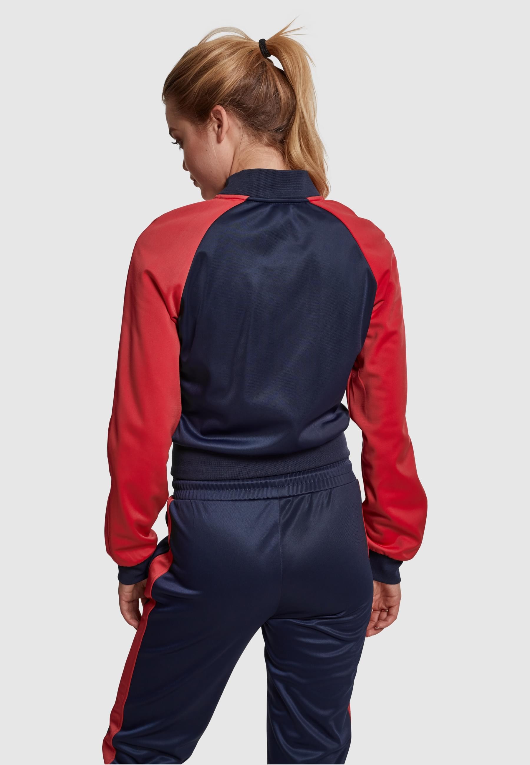 URBAN CLASSICS Allwetterjacke »Urban Classics Damen Ladies Short Raglan Track Jacket« 1 Stk. tlg. ohne Kapuze