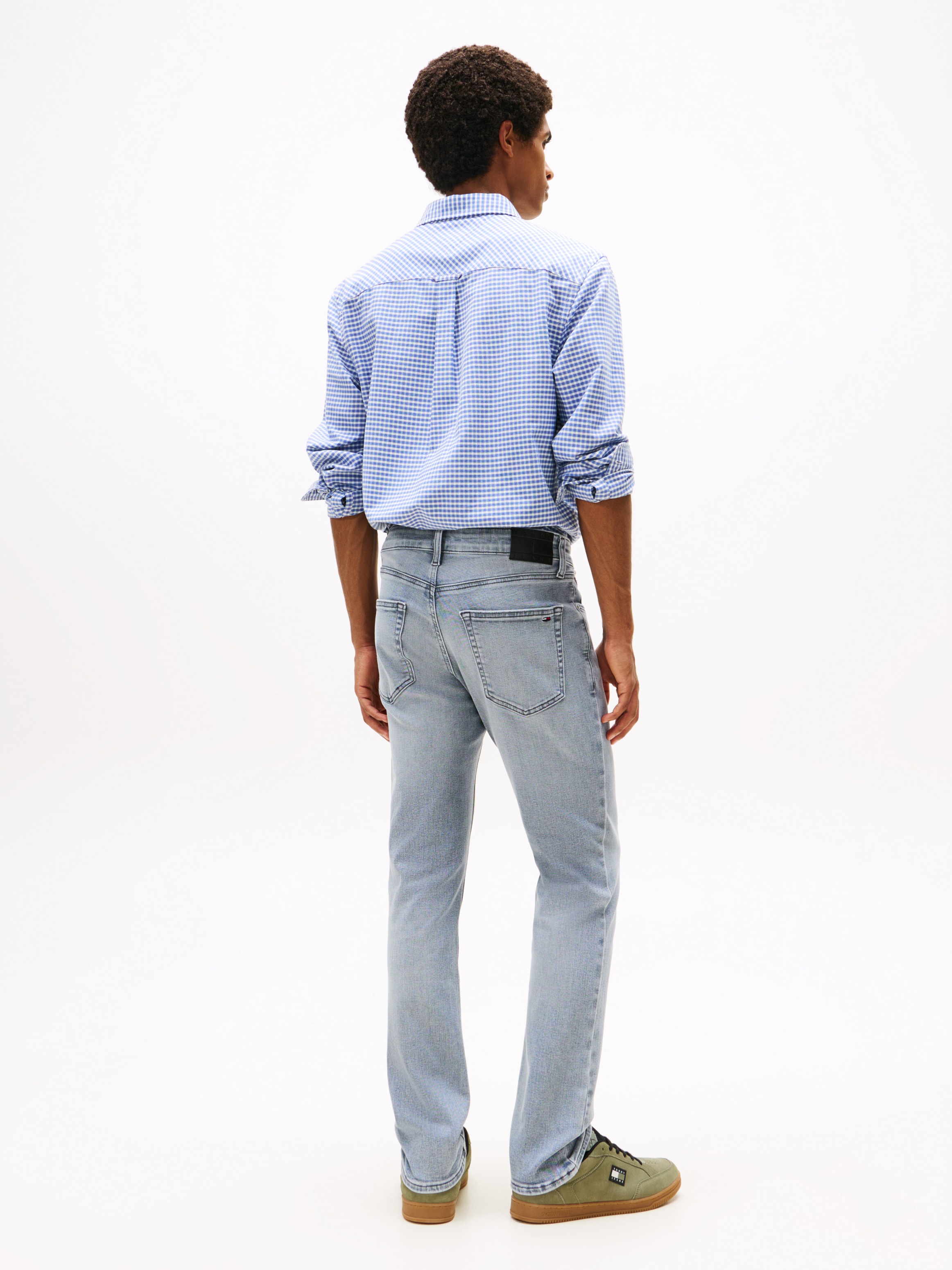 Tommy Jeans Gerade Jeans »Scanton Slim«, Mit Markenlabel aus Leder hinten