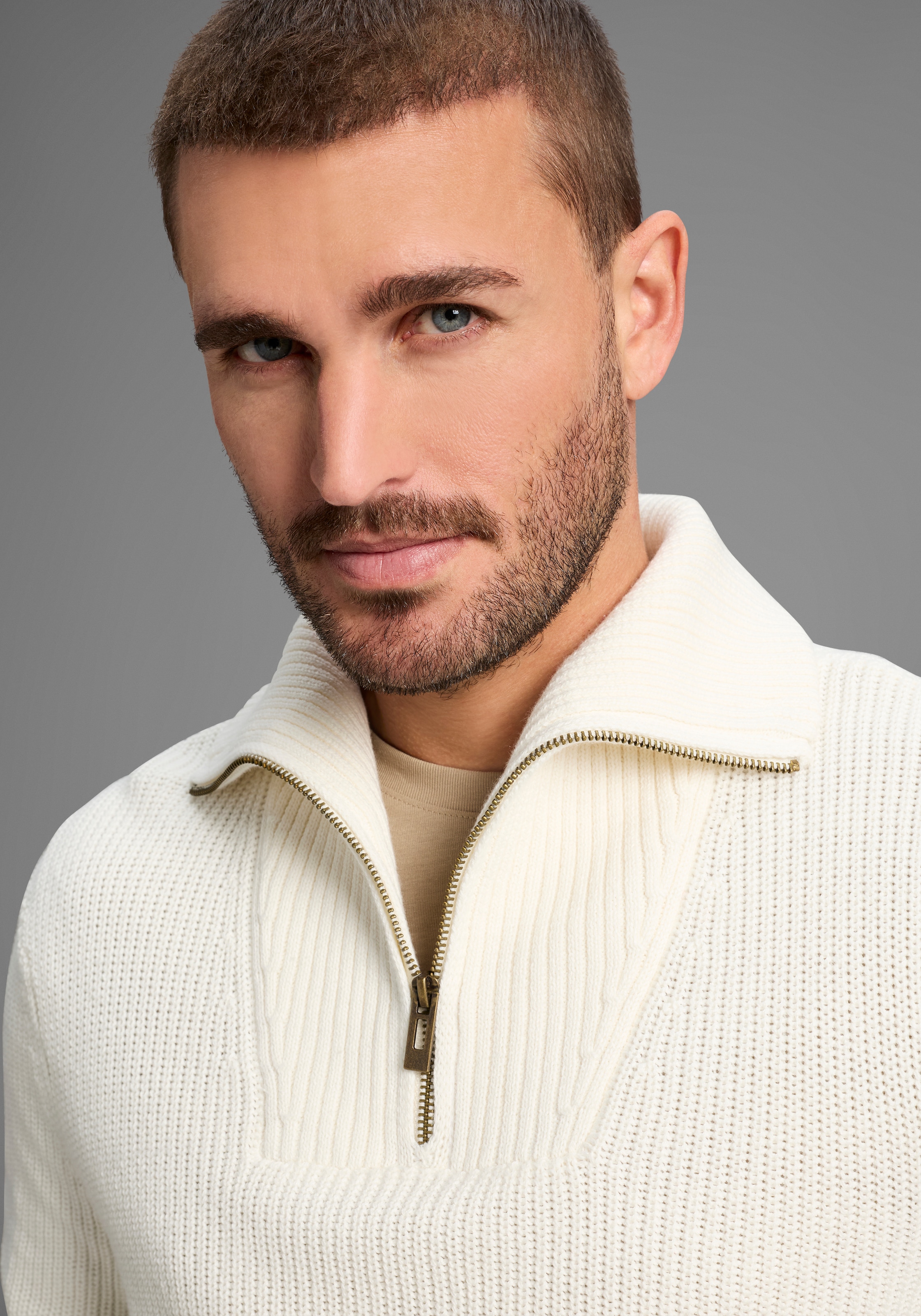 Bruno Banani Troyer modischer weiter Kragen