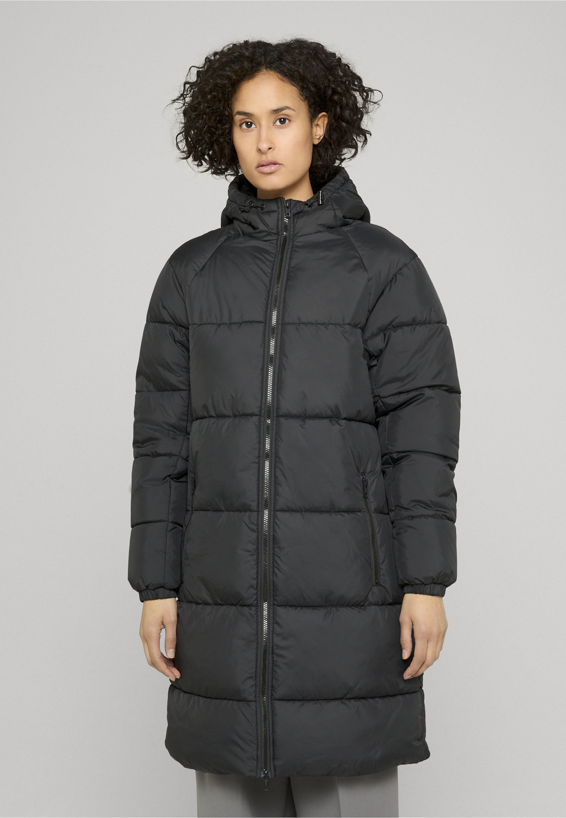 URBAN CLASSICS Winterjacke »Urban Classics Ladies Long Puffer Coat« 1 Stk. tlg. mit Kapuze