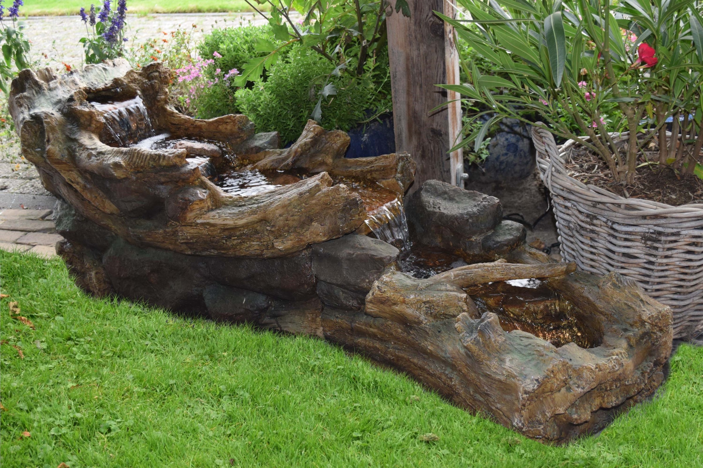 AcquaArte Gartenbrunnen »Gartenbrunnen Wasserspiel Wasserfall ARBIA«, Komplettset mit LED-Beleuchtung, Pumpe und Anschlussmaterial