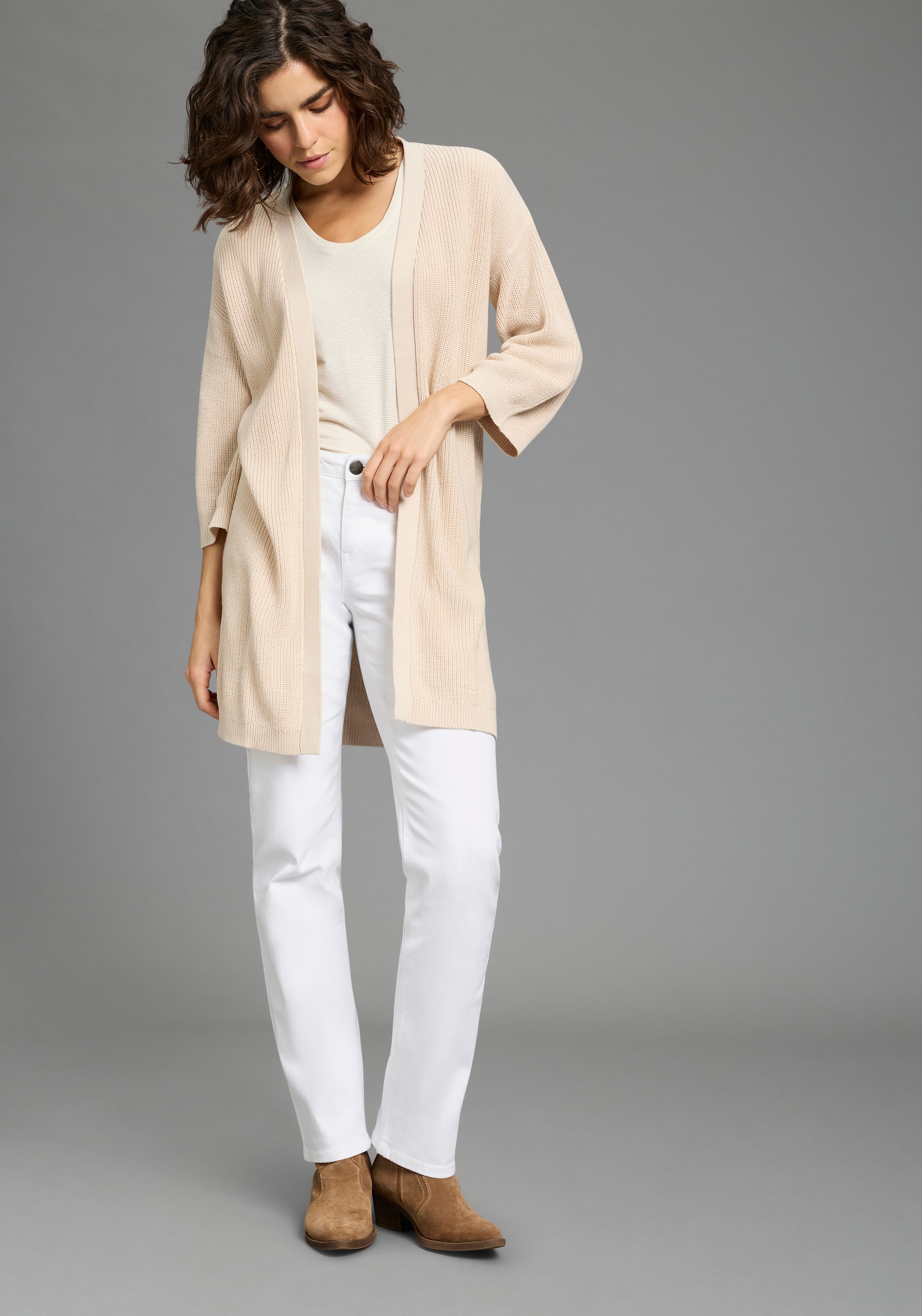 Laura Scott Strickjacke »aus luftig-lockerem Sommerstrick« mit lässigem Schnitt und 3/4 Ärmel