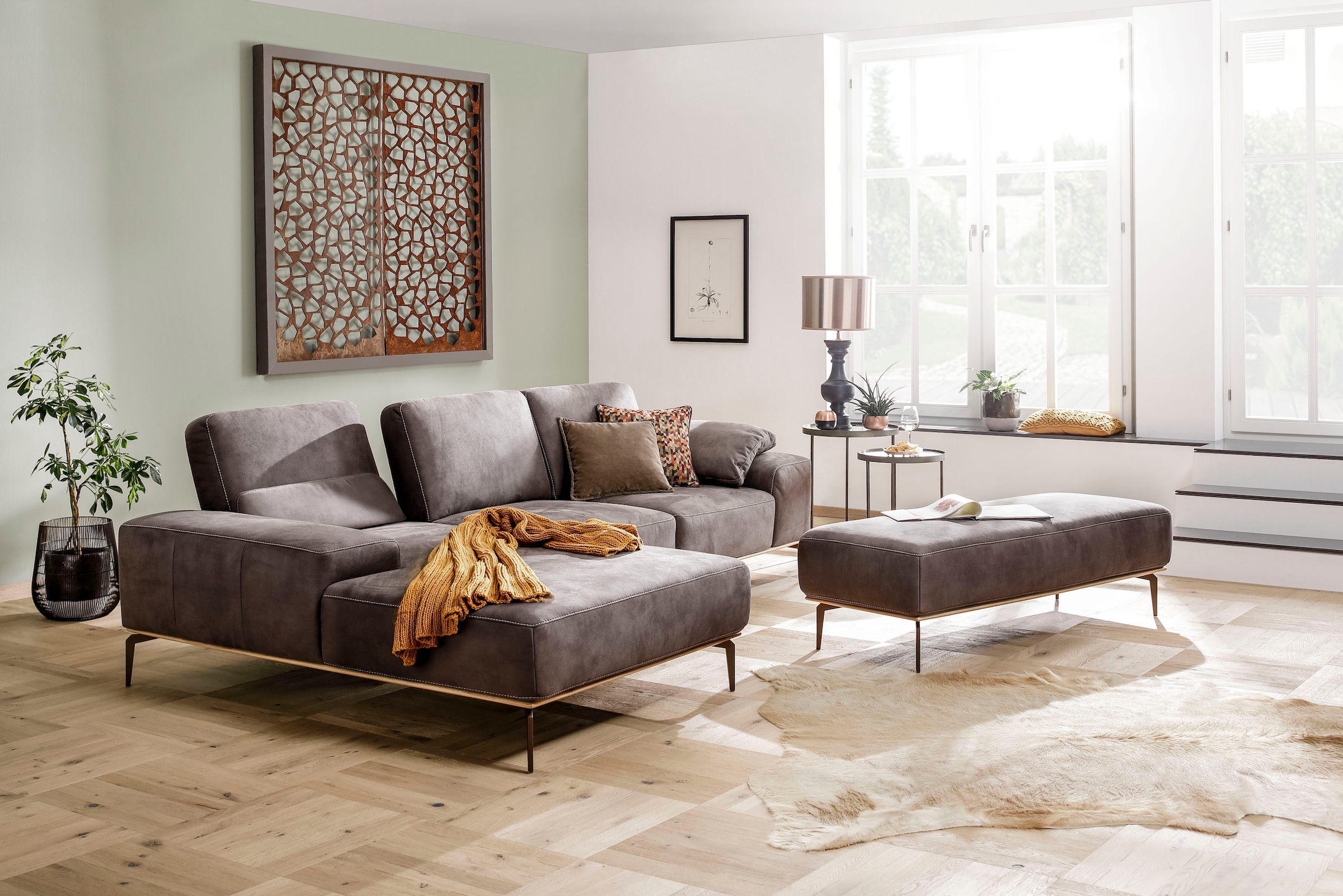 W.SCHILLIG Ecksofa »run, Designsofa mit tollem Sitzkomfort, L-Form«, mit Holzsockel, Füße in Bronze pulverbeschichtet, Breite 299 cm