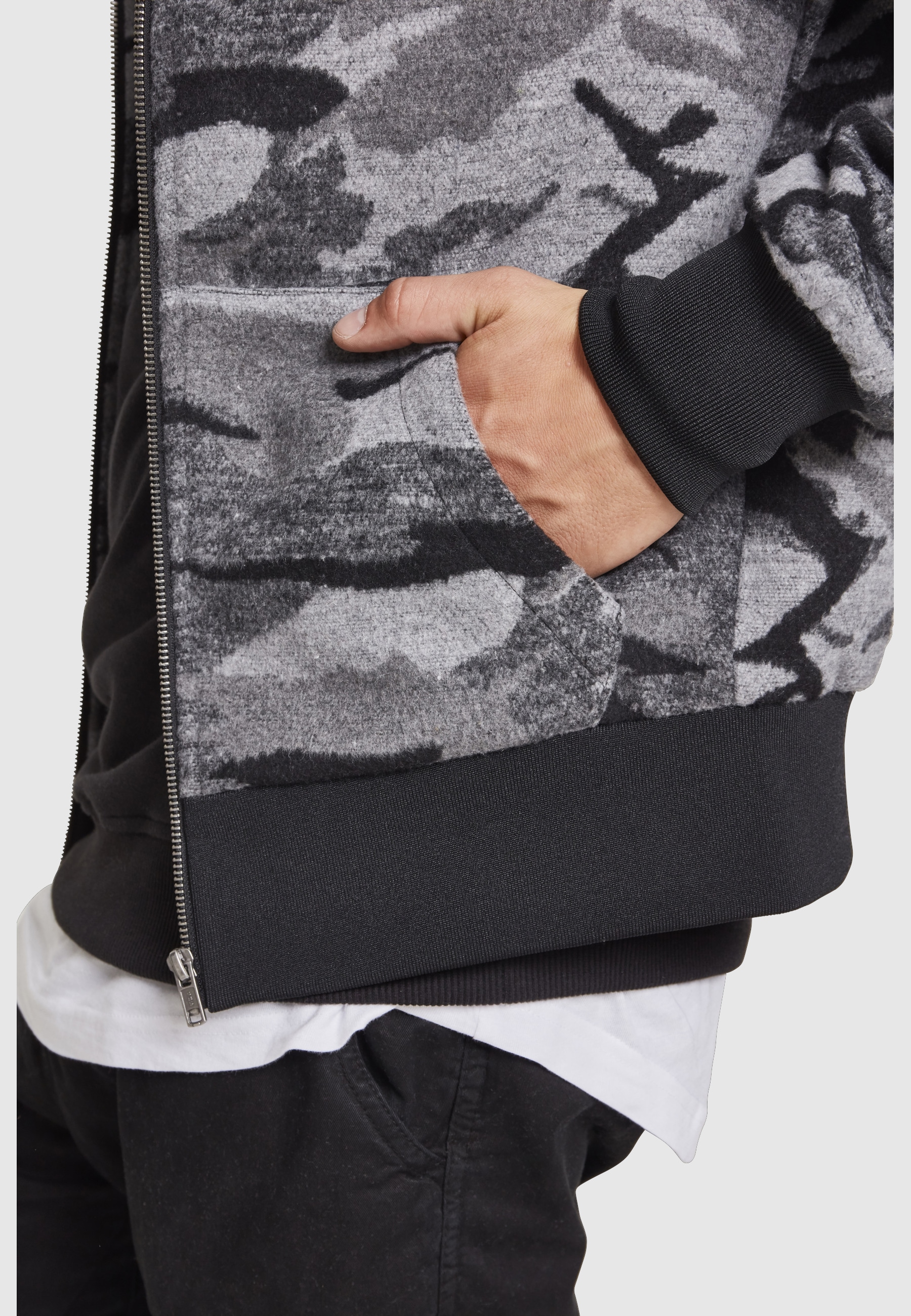 URBAN CLASSICS Winterjacke »Urban Classics Herren Camo Zip Jacket« 1 Stk. tlg. mit Kapuze