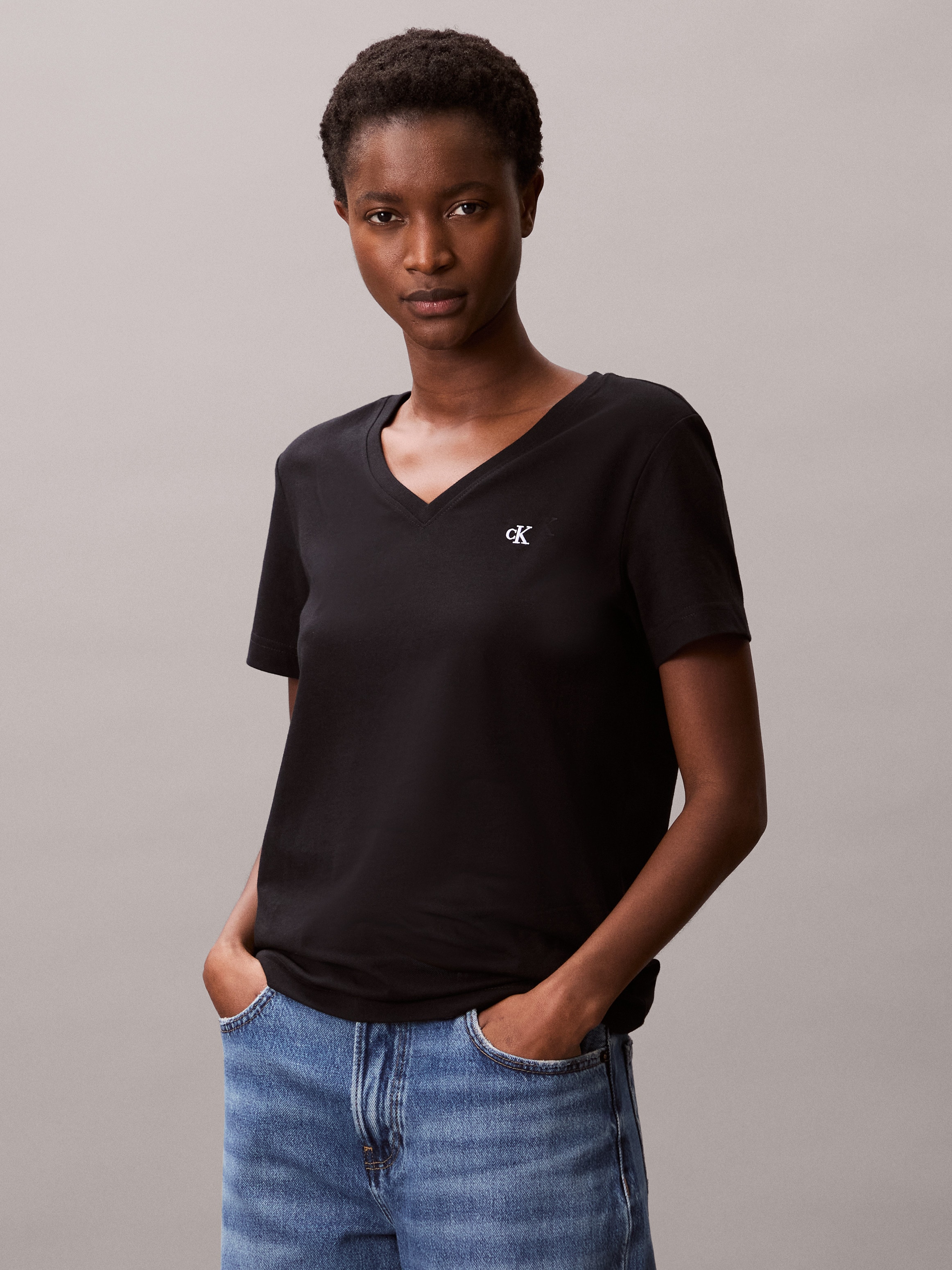 Calvin Klein Jeans T-Shirt »Archive Jersey Vnk Tee EU«, Mit V-Ausschnitt