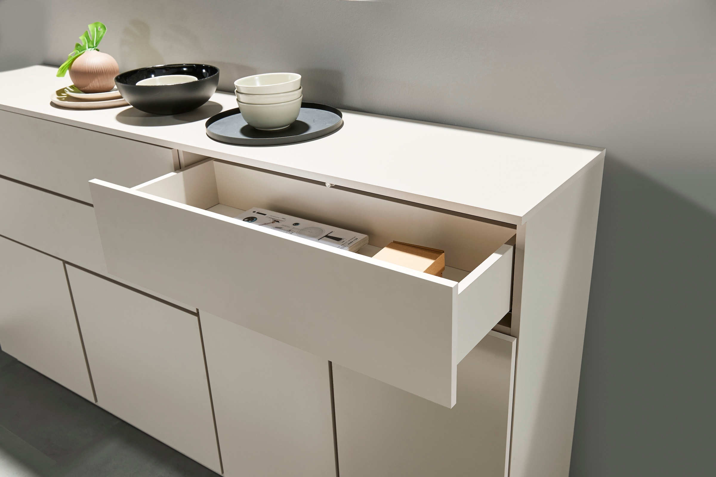 HBZ Lowboard »Vince Lowboard, B/H/T 220x50x38 cm« 1 Stk. tlg. Breite 220 cm, Push-to Open, Melaminbeschichtung