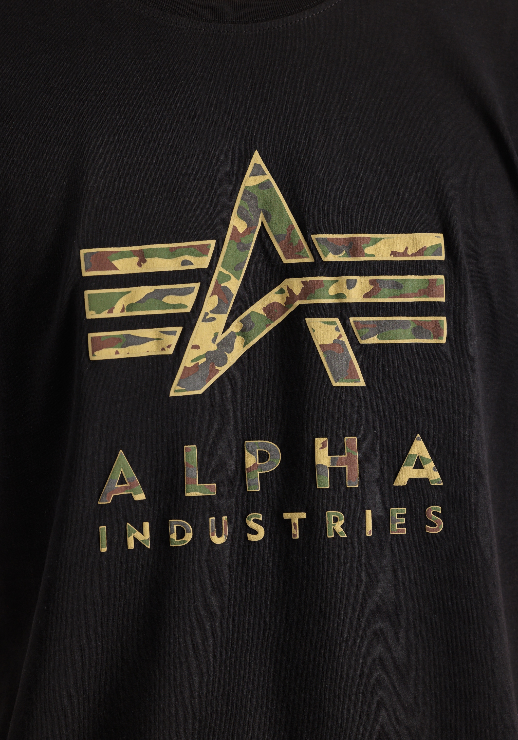 Alpha Industries T-Shirt »Alpha Industries Men - T-Shirts Camo Puff Print T«