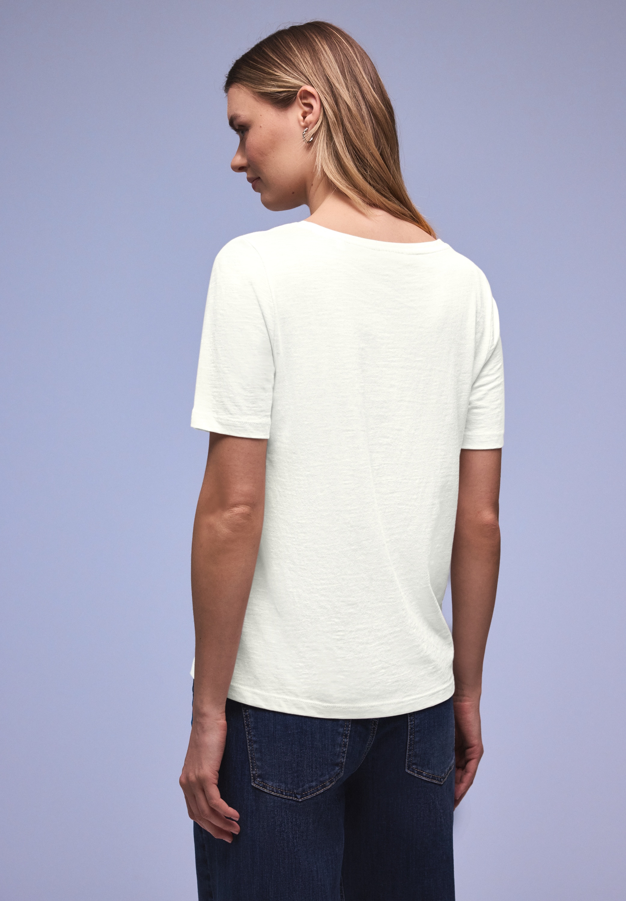 STREET ONE T-Shirt »Style Gerda« mit femininem V-Ausschnitt