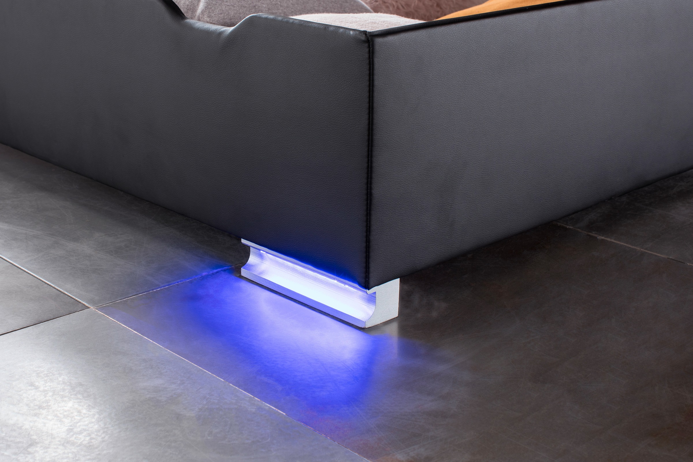 meise.möbel Boxspringbett »Las Vegas«, Füße und Kopfteil mit LED-Beleuchtung, mit Bettkasten und Topper