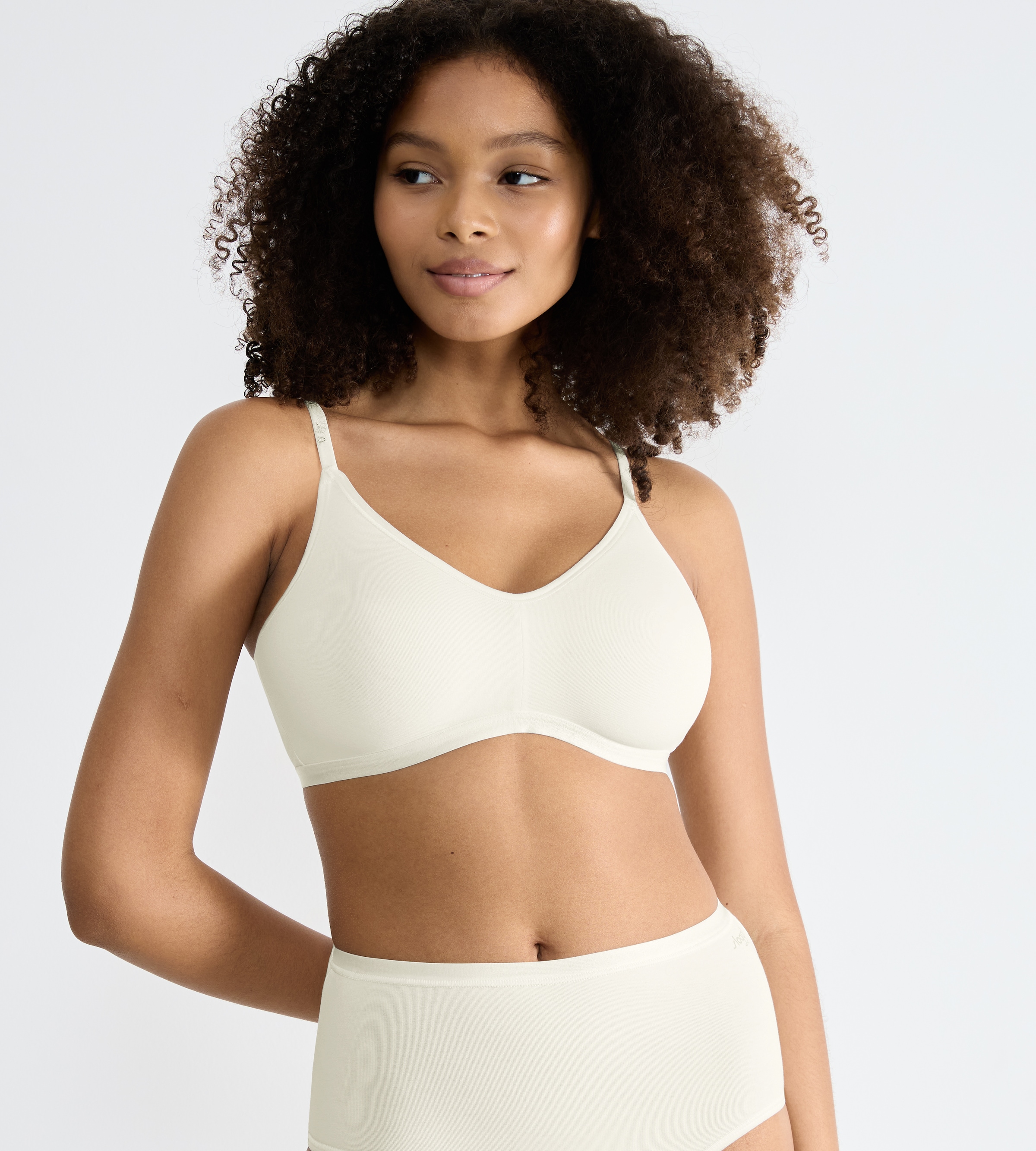sloggi Soft-BH »GO Daily Cotton«, Glanz-Effekt Details, tiefer V-Ausschnitt, ohne Bügel