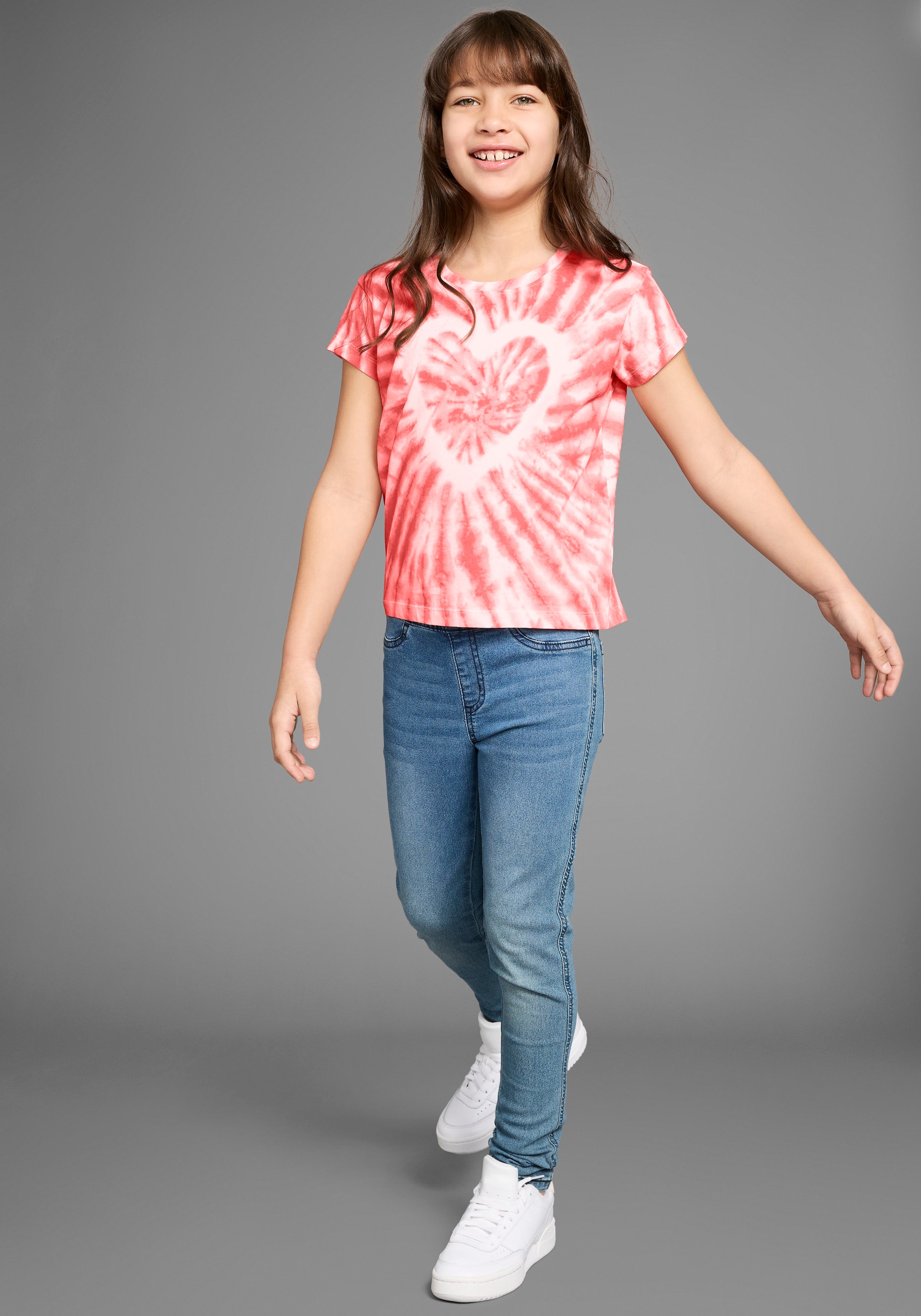 KIDSWORLD T-Shirt »Herz Batik«, Kurzarm, gerade Passform, vielseitig gemustert
