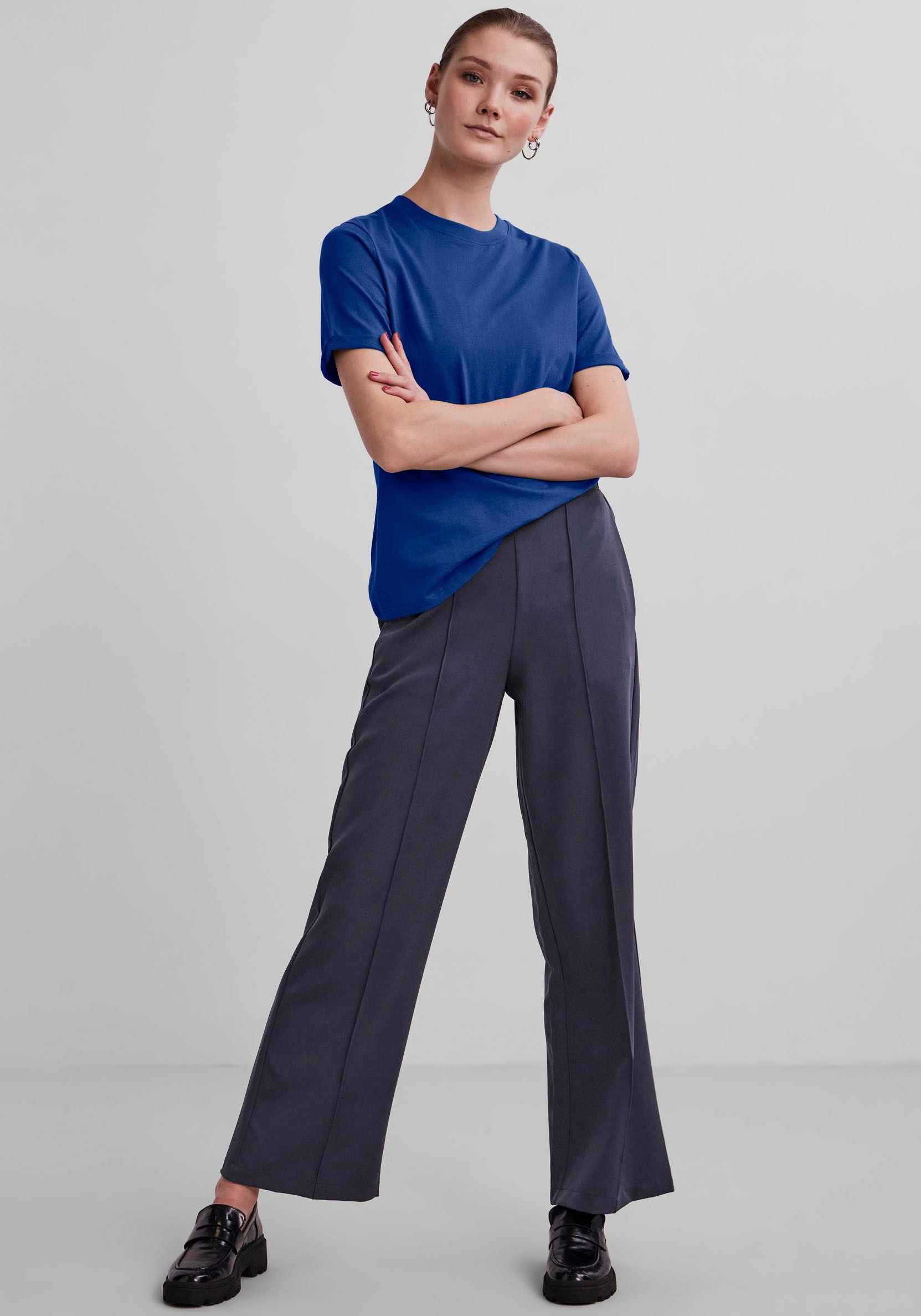 pieces Rundhalsshirt »PCRIA SS FOLD UP SOLID TEE NOOS BC«
