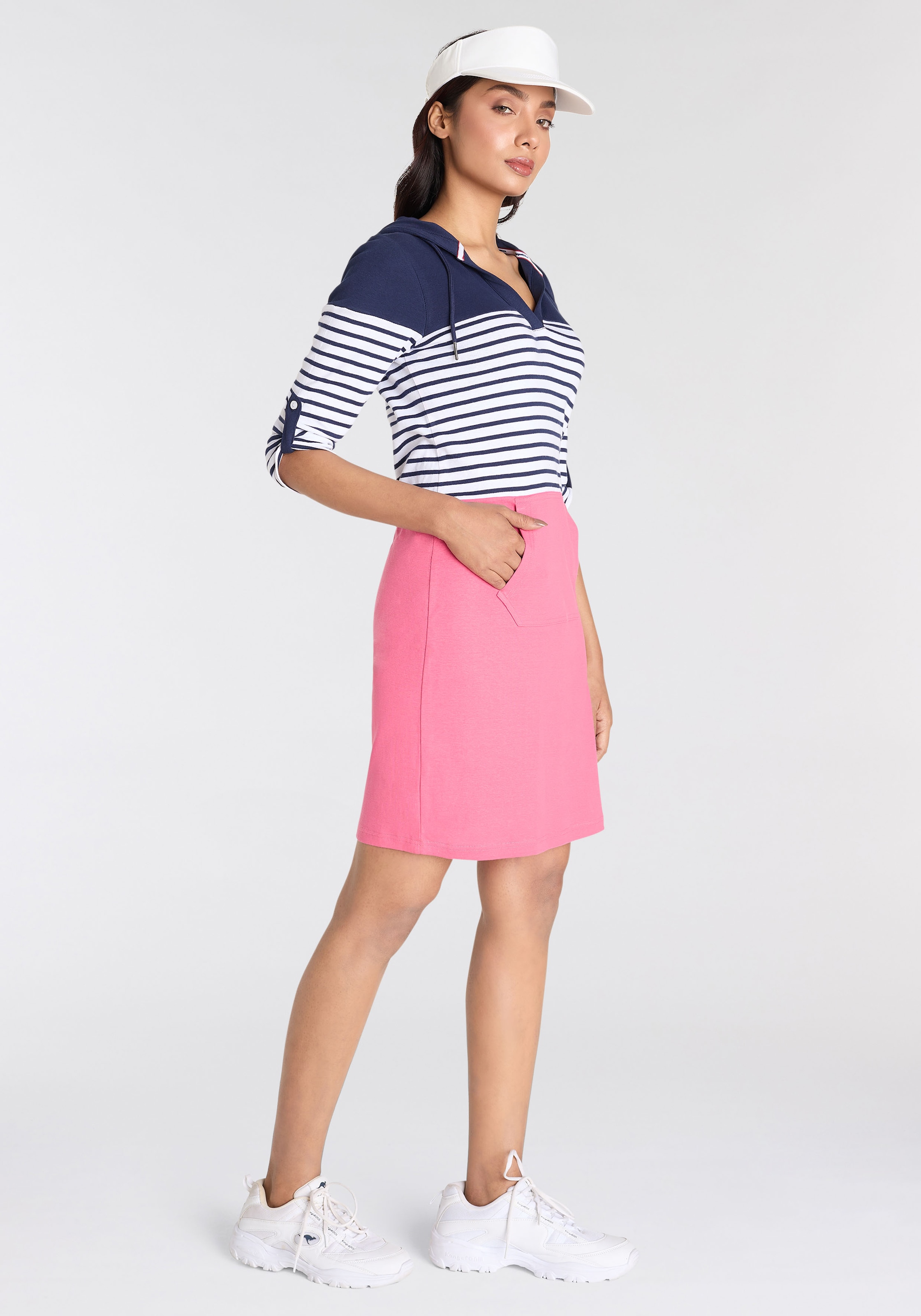 KangaROOS Jerseykleid, kurzes Kleid, lässiger, casual Look, aus Rippstrickstoff