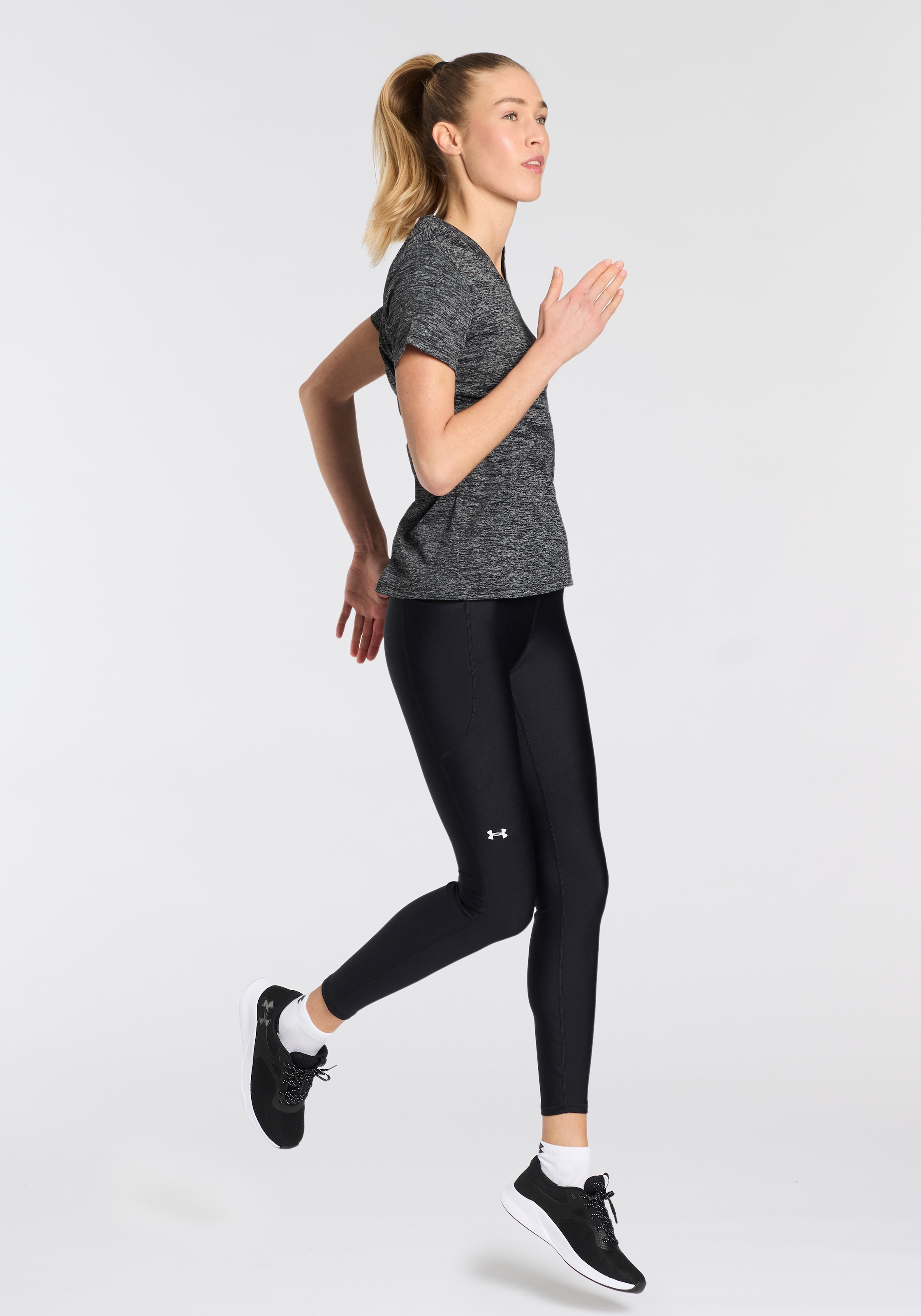 Under Armour® Trainingstights »TECH«, (1 tlg.), Perfekt für die warmen Tage. Hält dich kühl und trocken.