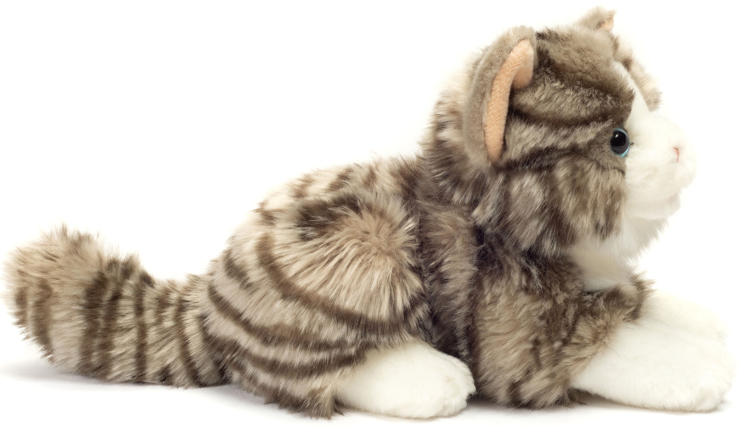 Teddy Hermann® Kuscheltier »Katze liegend, 20 cm«, zum Teil aus recyceltem Material