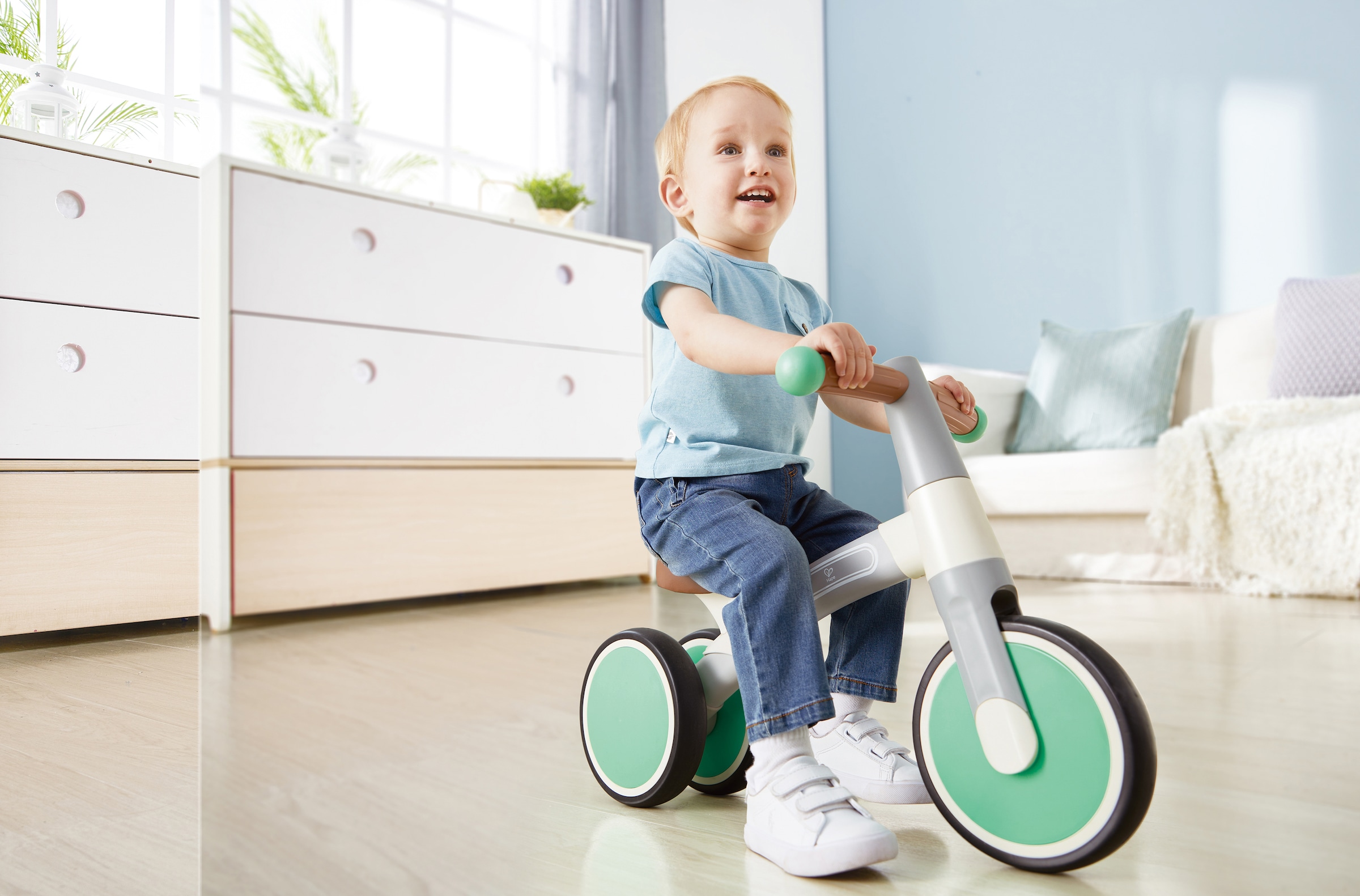 Hape Dreirad »Mein erstes Lauf-Dreirad, Hellgrau«, mit leichtem Aluminiumrahmen
