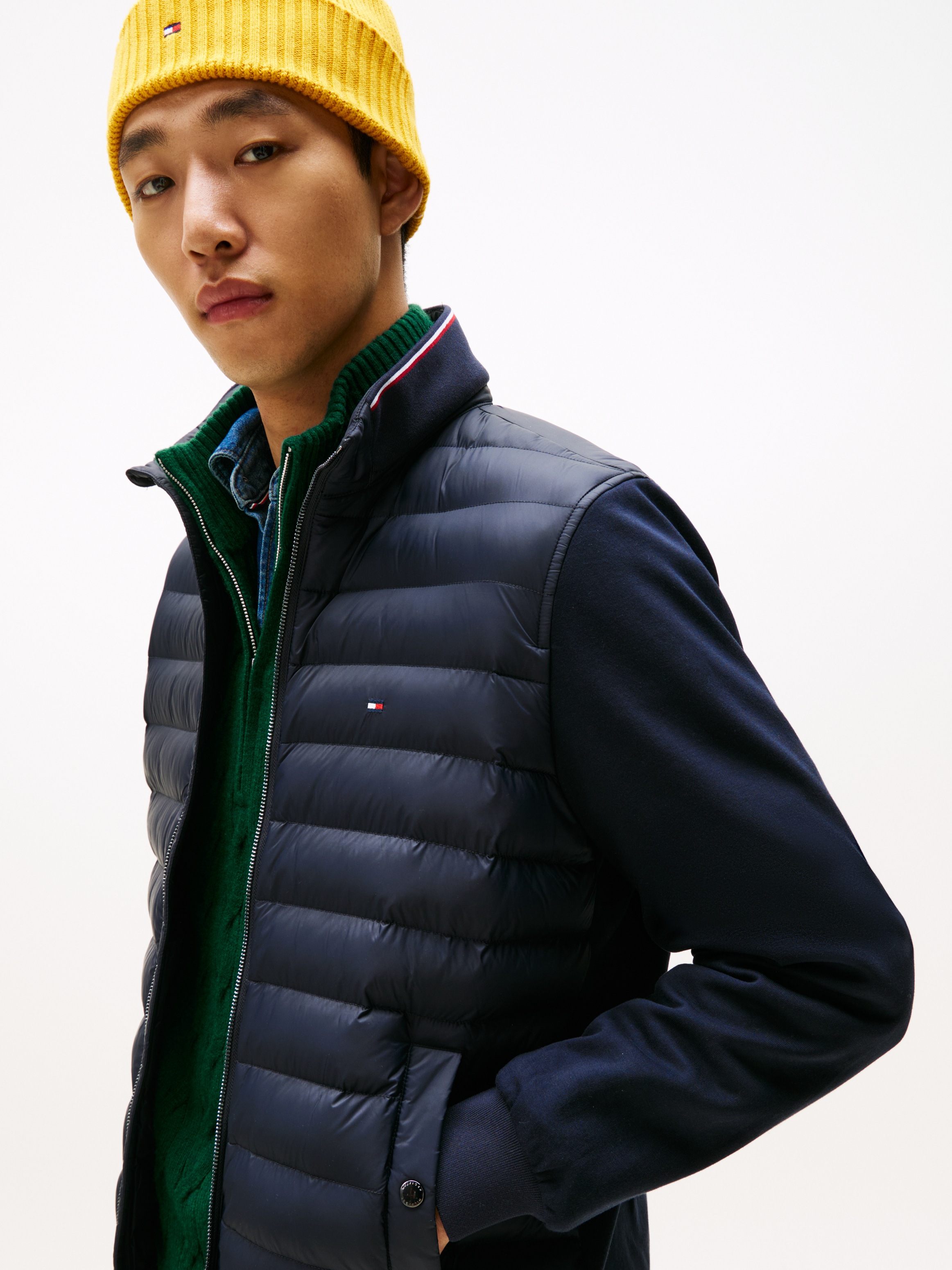 Tommy Hilfiger Sweatjacke »MIX MEDIA mit Stehkragen und gestepptem Einsatz«, unifarben, casual, regular fit, Baumwollmix, Stehkragen