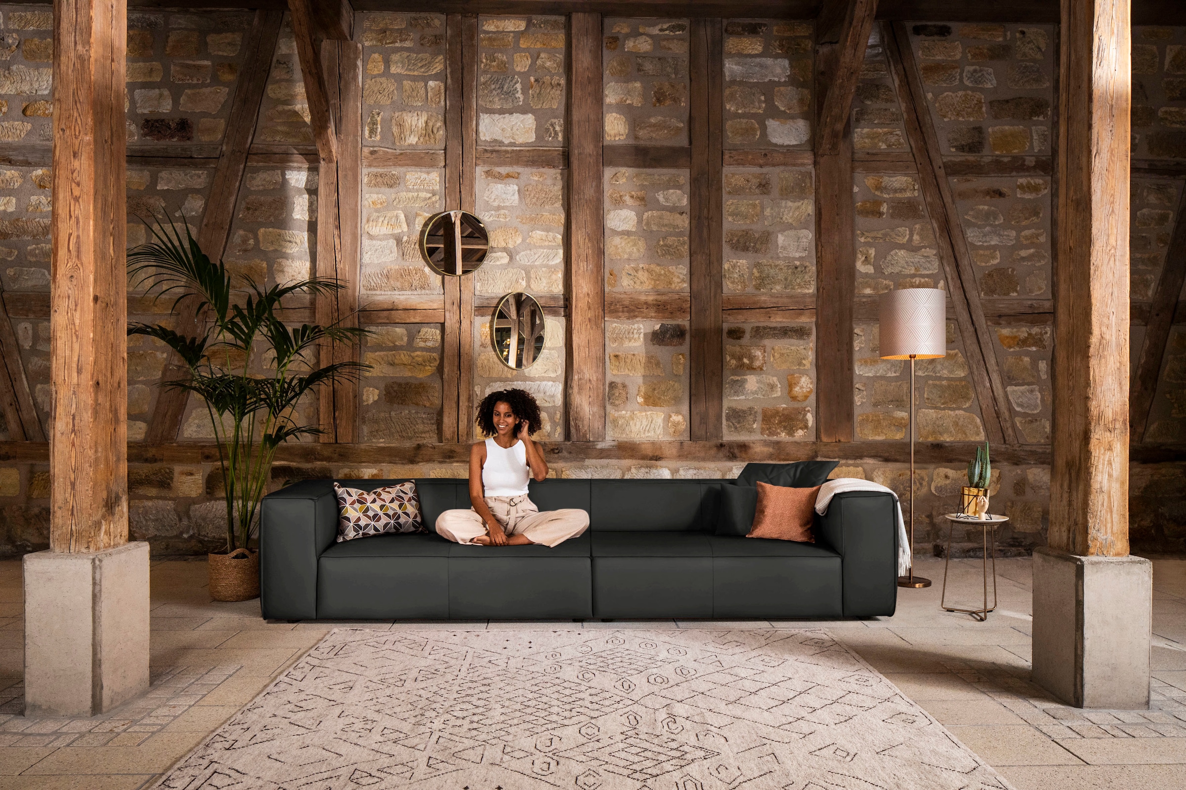 W.SCHILLIG 4-Sitzer »around-the-block Mega Sofa, viel Platz, Breite 300cm, bequem« mit eleganter Biese, mit Federkern