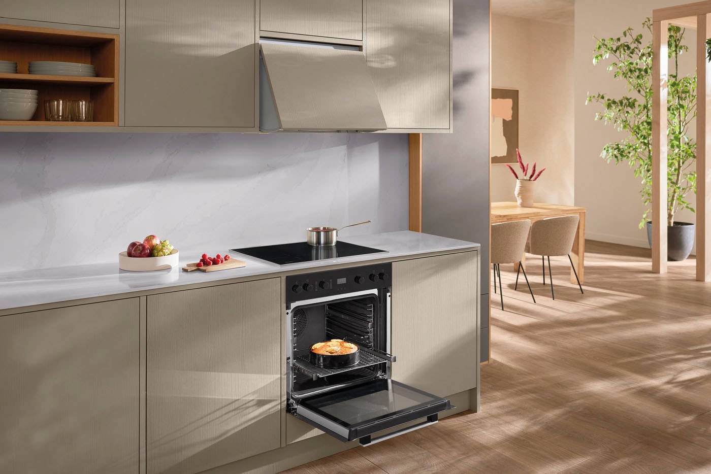 Miele Induktions Herd-Set »H2459I D OBSW + KM 7061 FR«, mit Teleskopauszug nachrüstbar, PerfectClean Ausstattung, EasyControl Bedienung