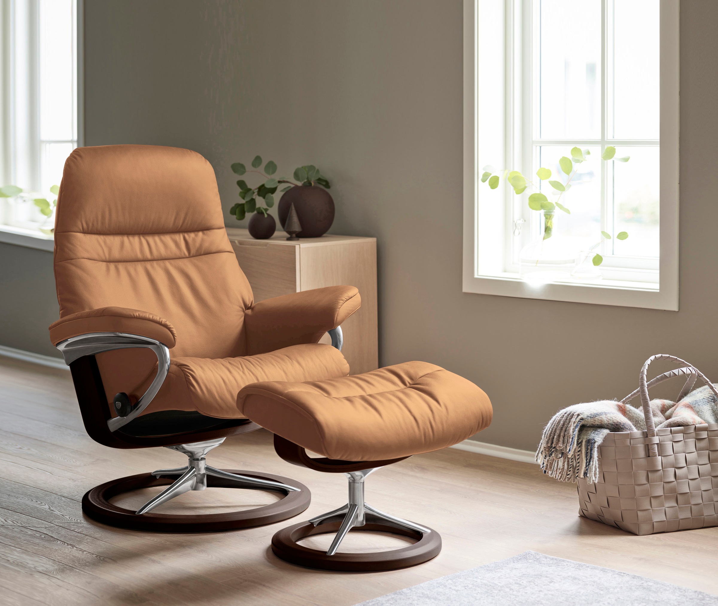Stressless® Relaxsessel »Sunrise«, (Set, Relaxsessel mit Hocker), mit Signature Base, Größe M, Gestell Braun
