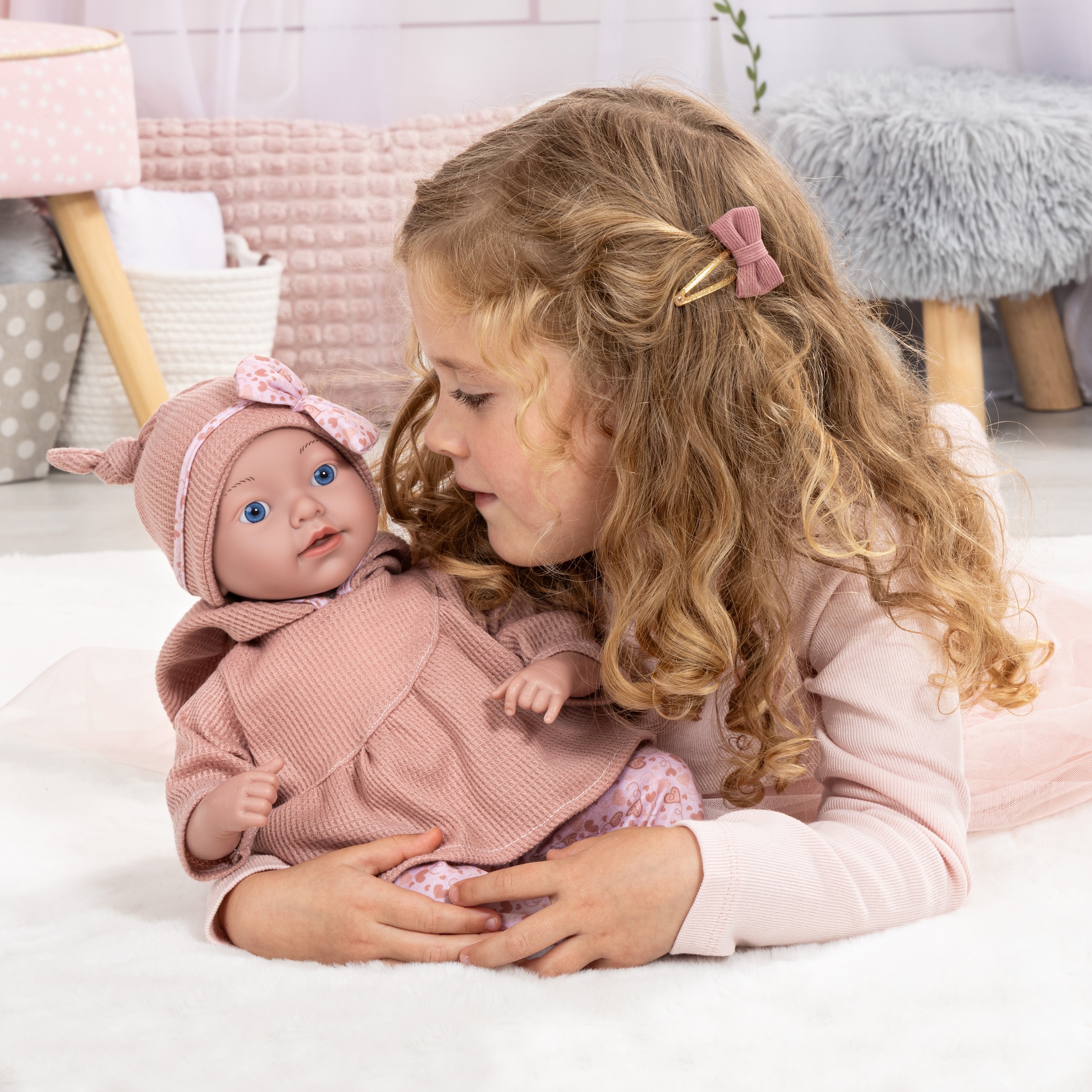 Bayer Babypuppe »Reborn 38 cm Set braun« sieht aus wie ein echtes Baby