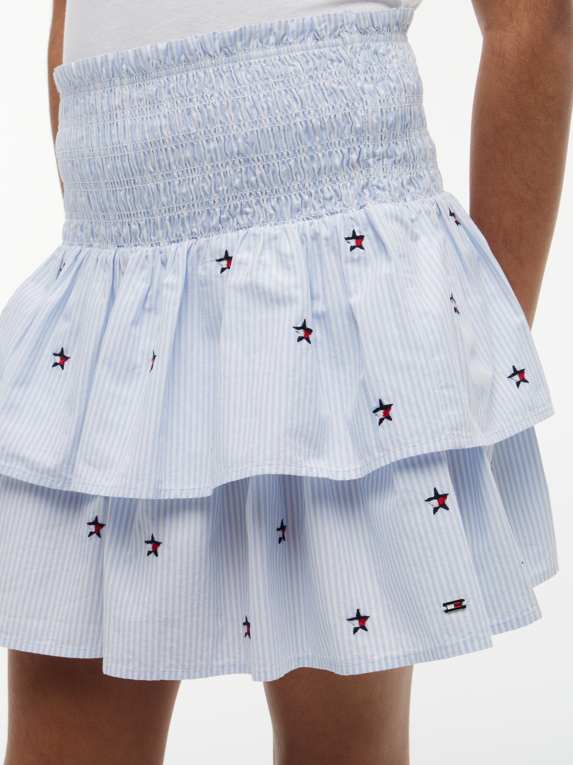 Tommy Hilfiger Stufenrock »STAR STRIPES SKIRT« Kinder bis 16 Jahre, gesmoktes Bündchen, bestickt