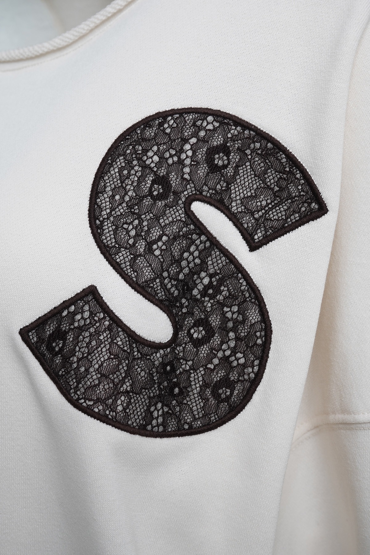Smith & Soul Longsweatshirt , mit kontrastfarbener Spitze, oversize
