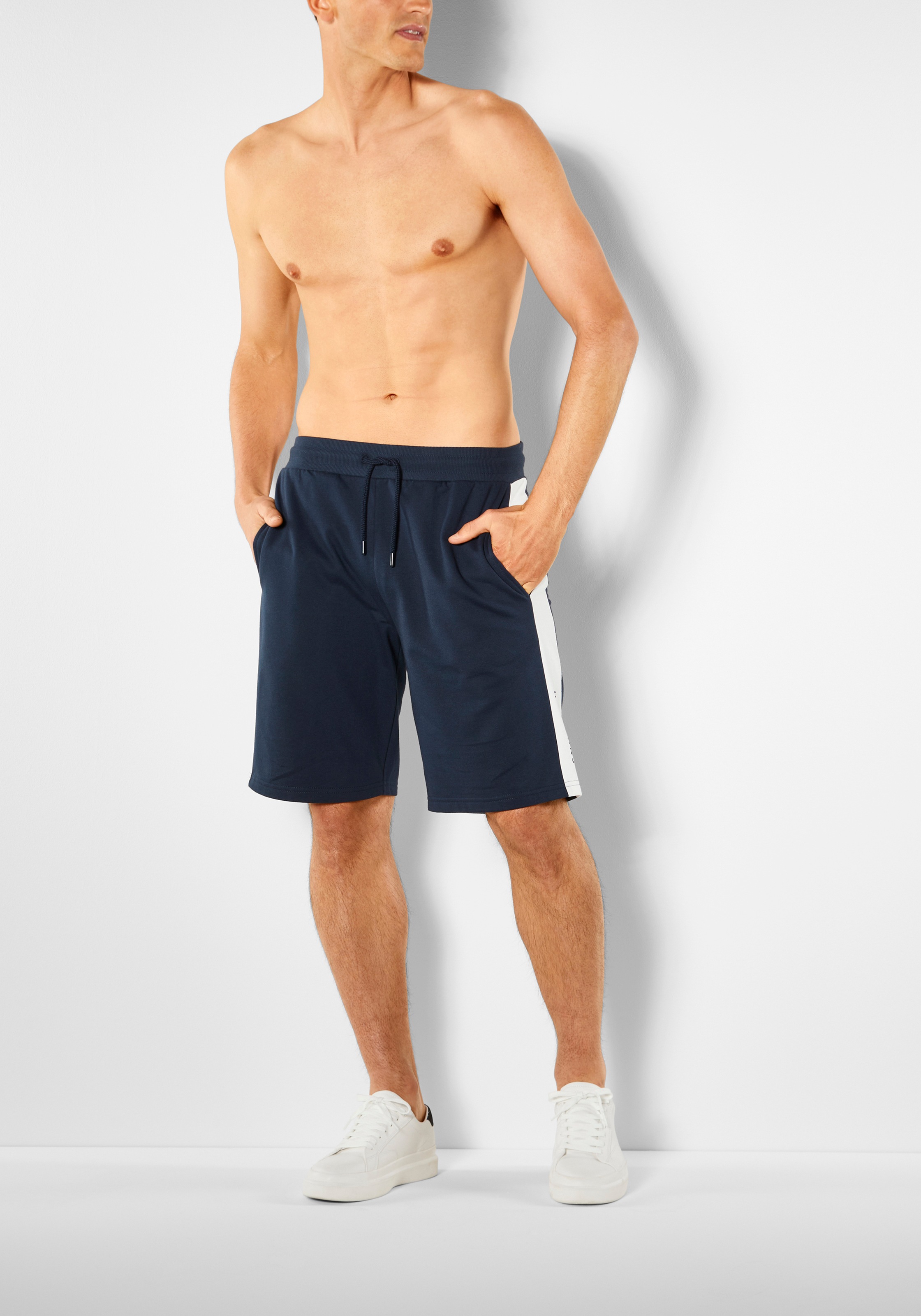 7. Bild von H.I.S Sweatshorts, seitlicher Streifen mit Logodruck