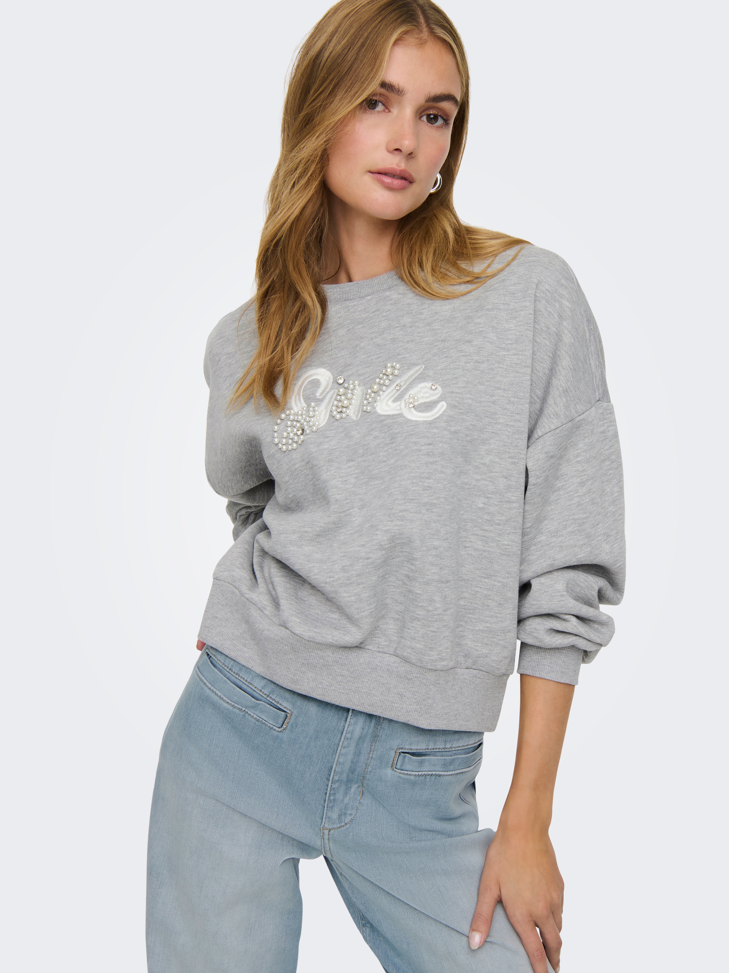 ONLY Sweatshirt »ONLALMA L/S O-NECK DETAIL BOX CC UB SWT«, mit Zierperlen
